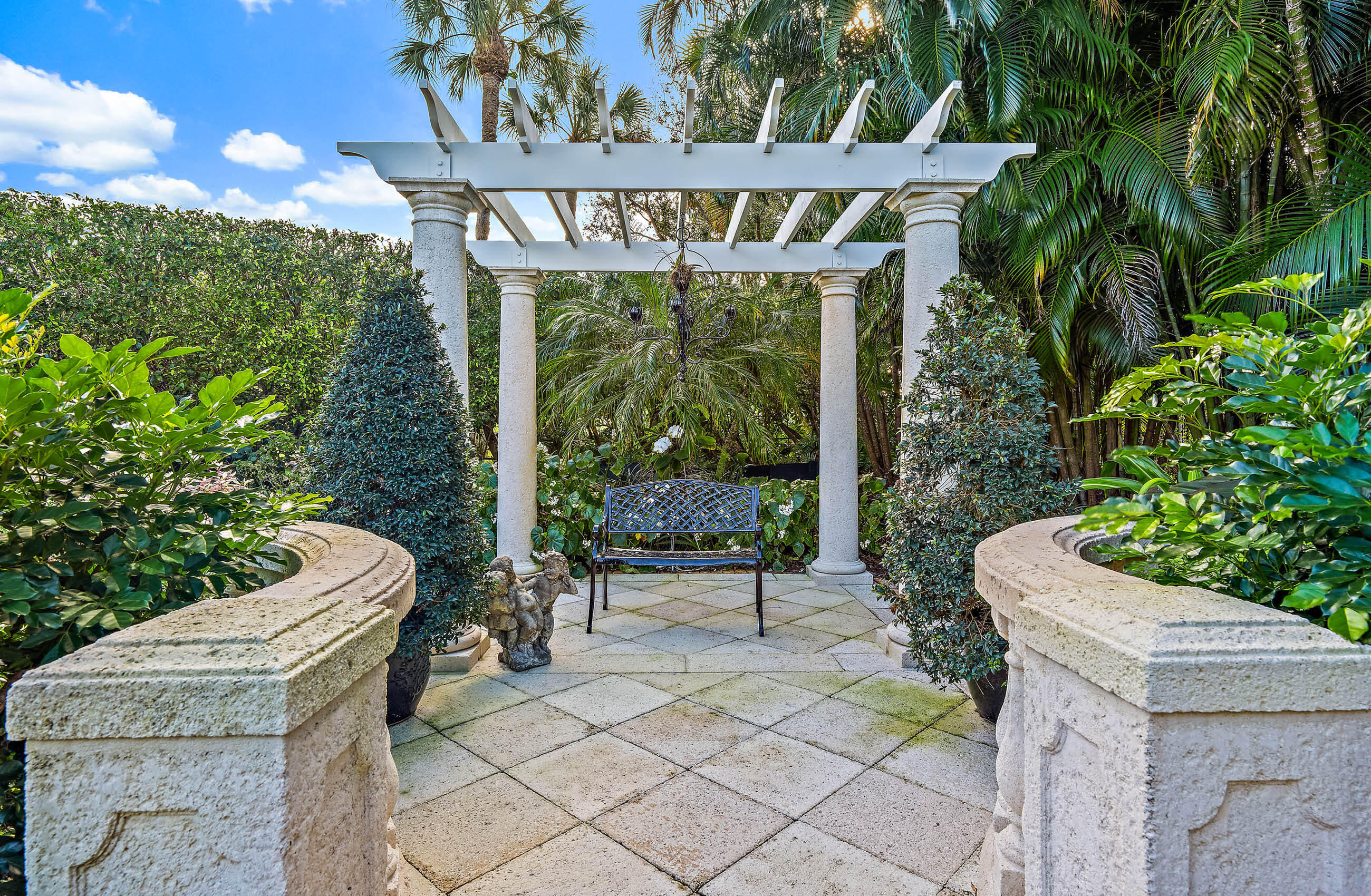 11818 Lost Tree North Palm Beach, FL 33408