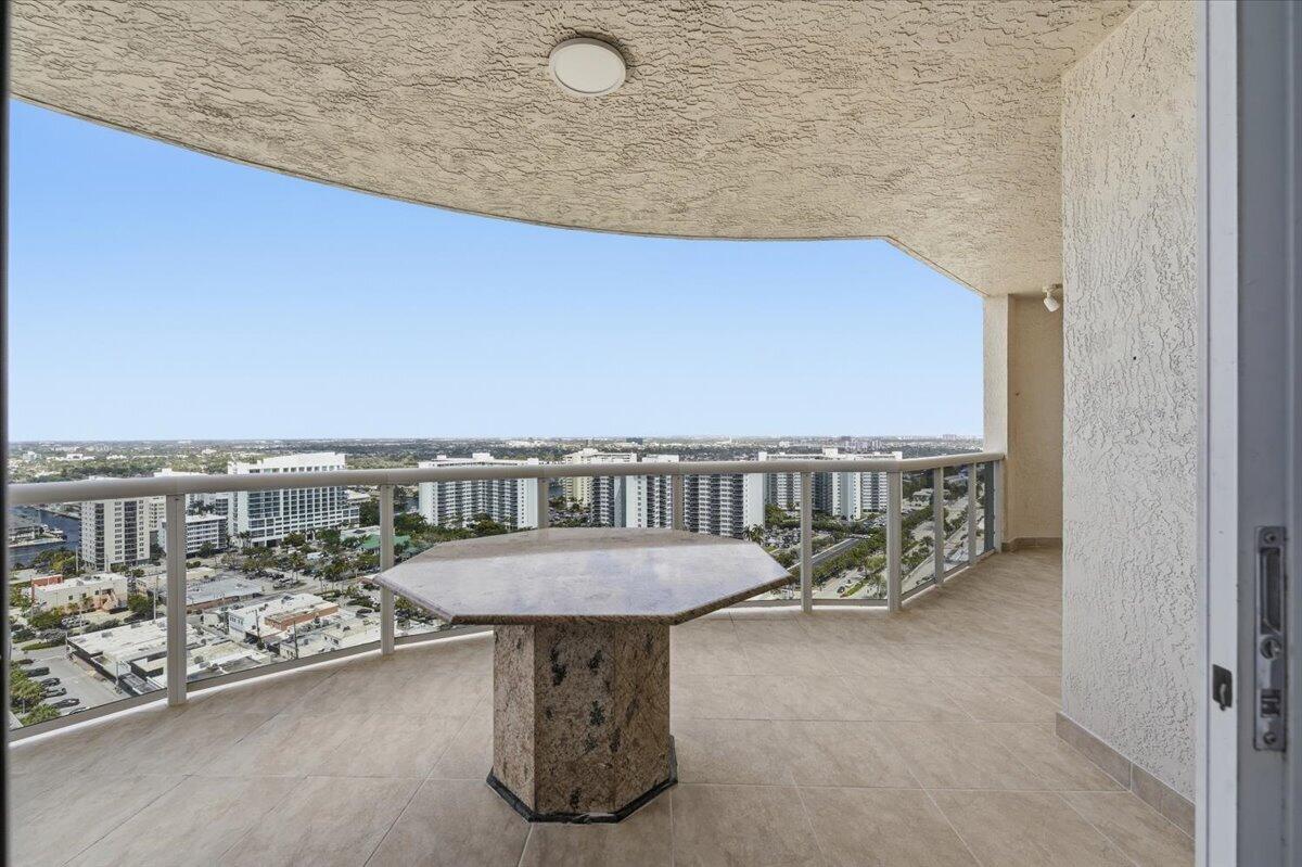 3100 N Ocean #2208 Fort Lauderdale, FL 33308