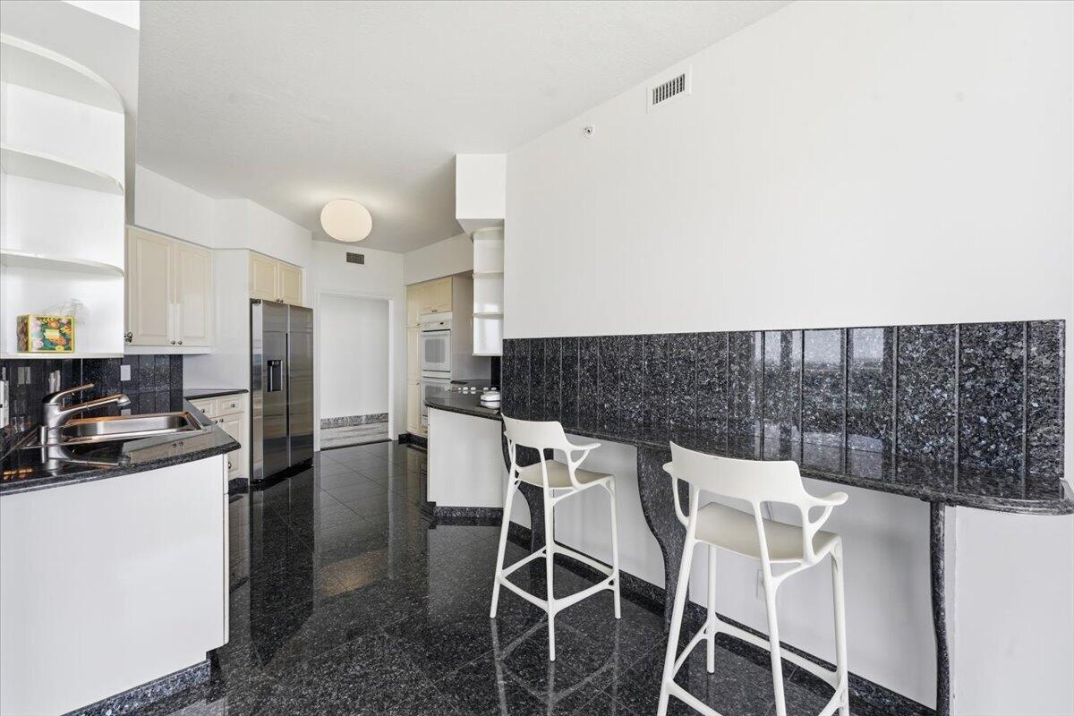 3100 N Ocean #2208 Fort Lauderdale, FL 33308