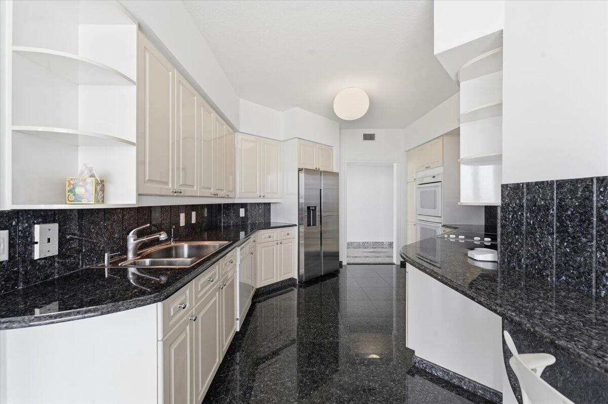 3100 N Ocean #2208 Fort Lauderdale, FL 33308