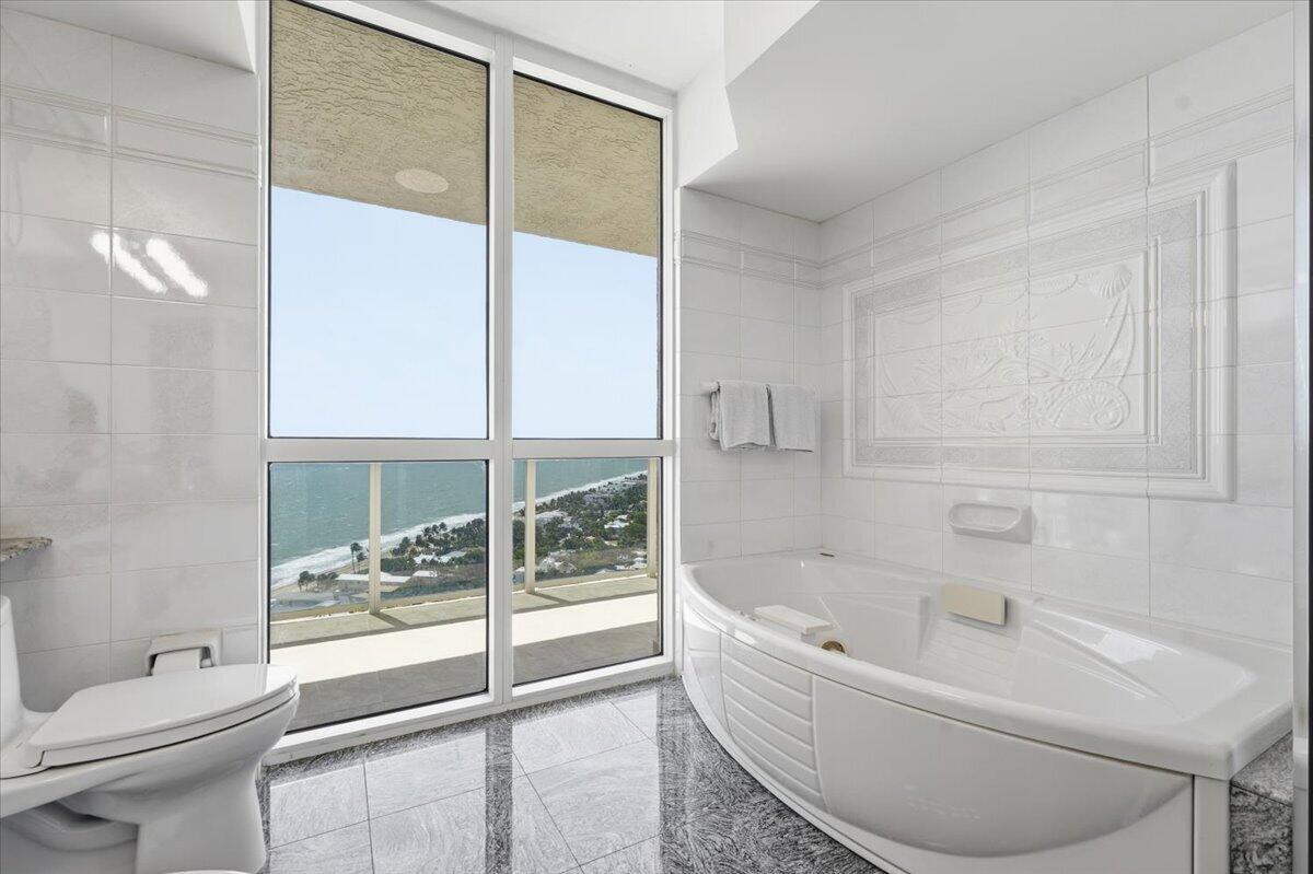 3100 N Ocean #2208 Fort Lauderdale, FL 33308