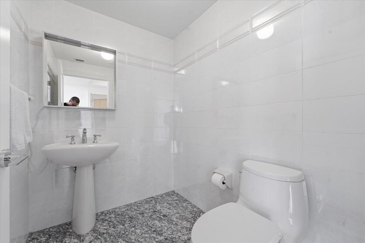 3100 N Ocean #2208 Fort Lauderdale, FL 33308