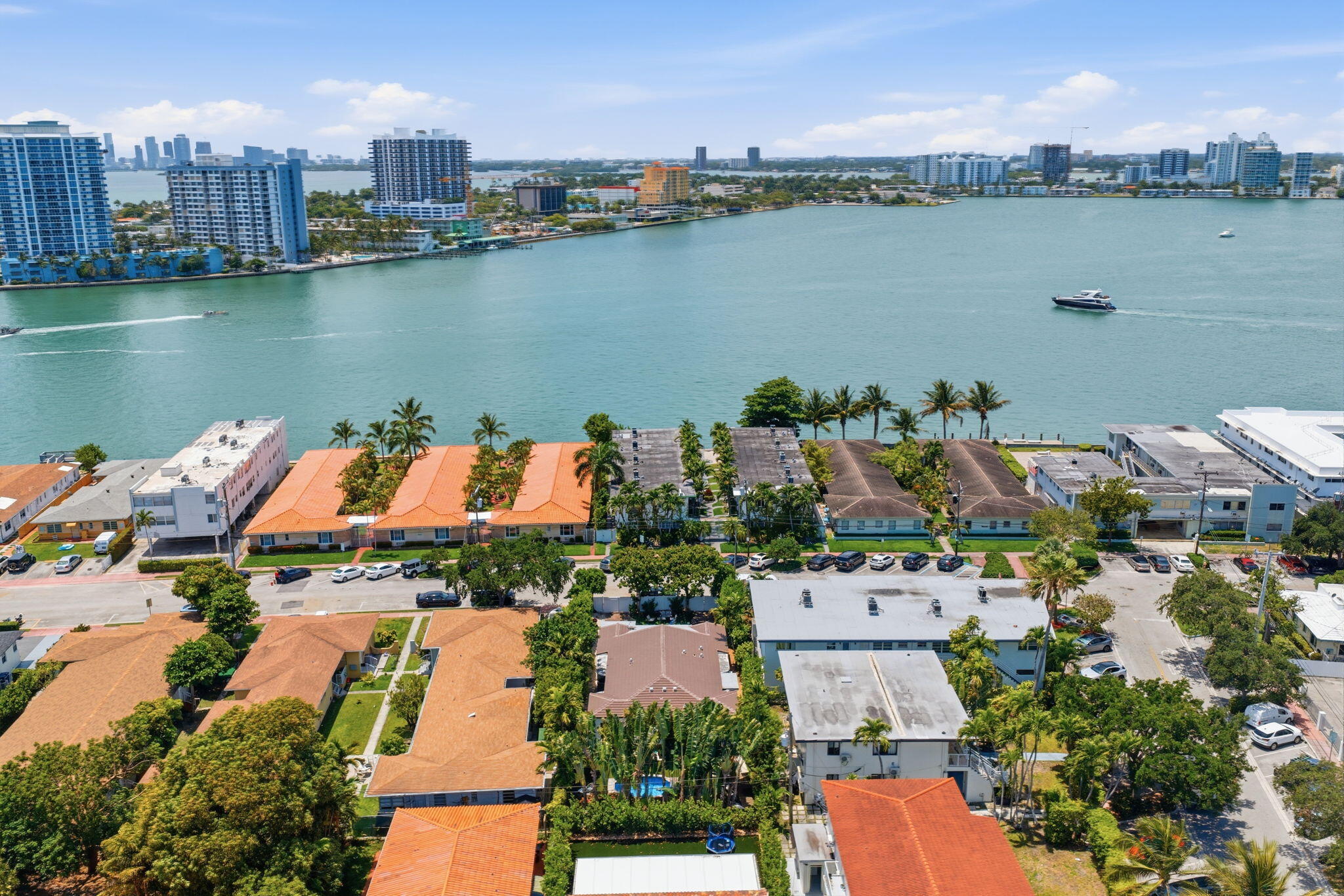 2183 Bay Miami Beach, FL 33141