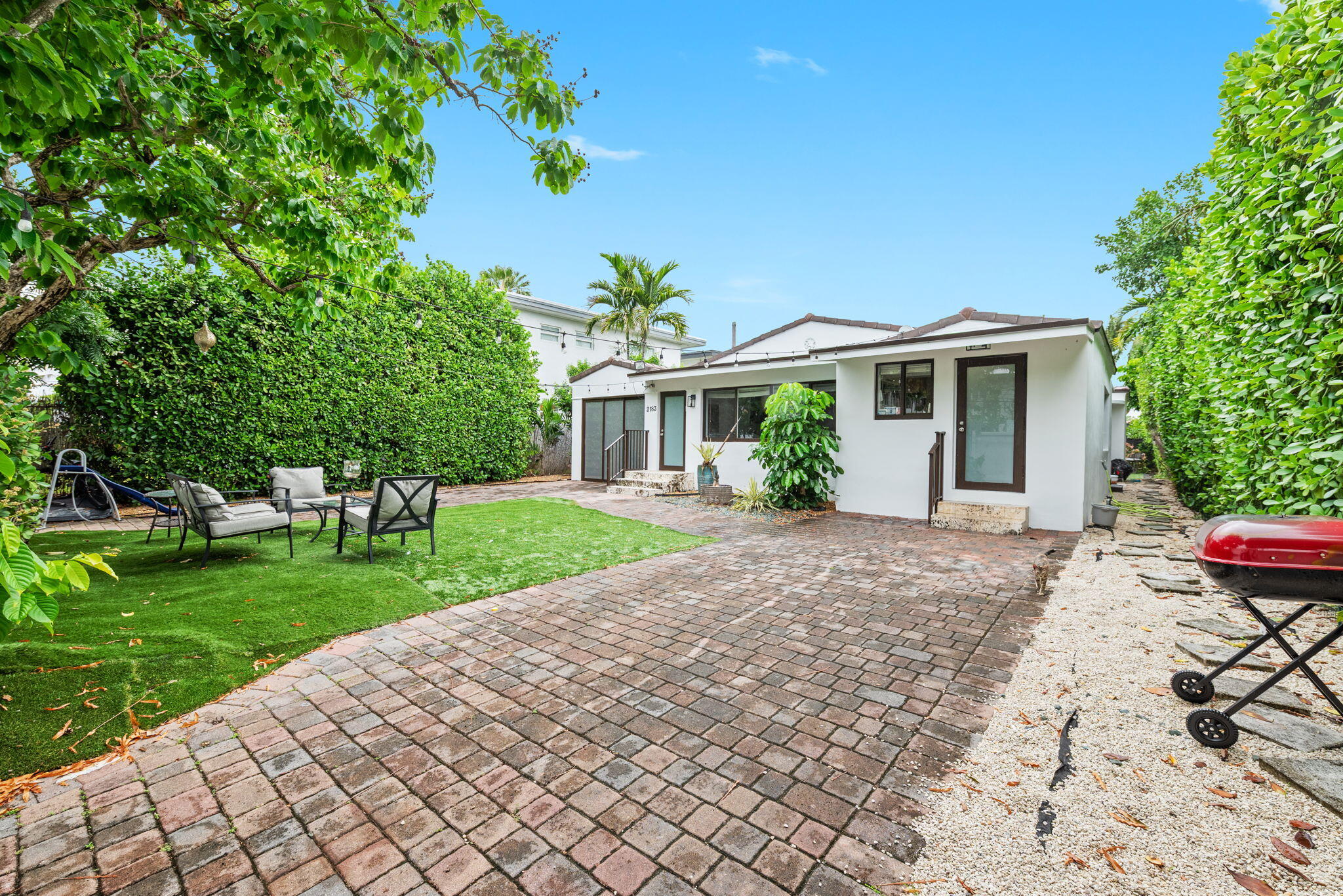 2183 Bay Miami Beach, FL 33141