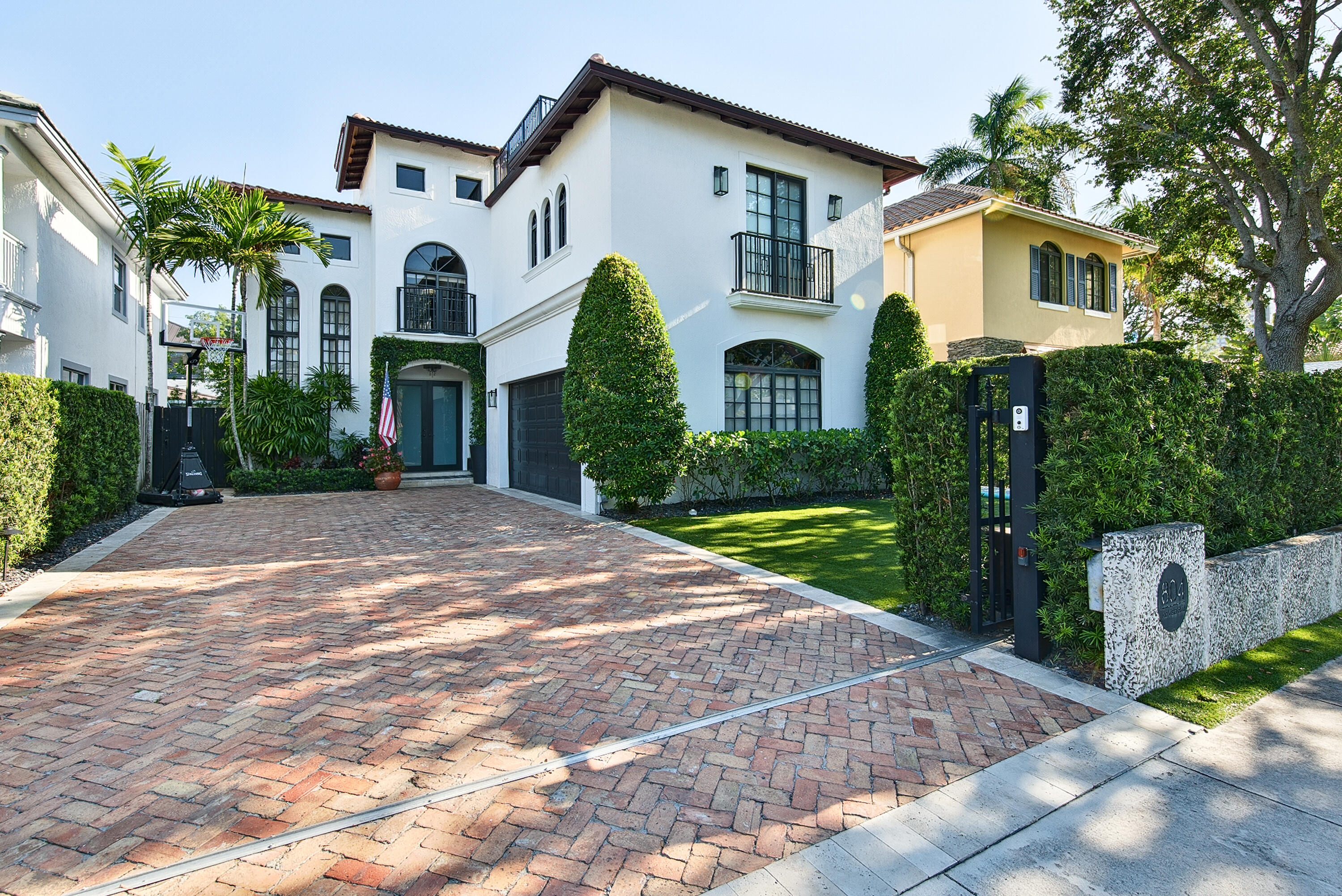 804 N Rio Vis Fort Lauderdale, FL 33301
