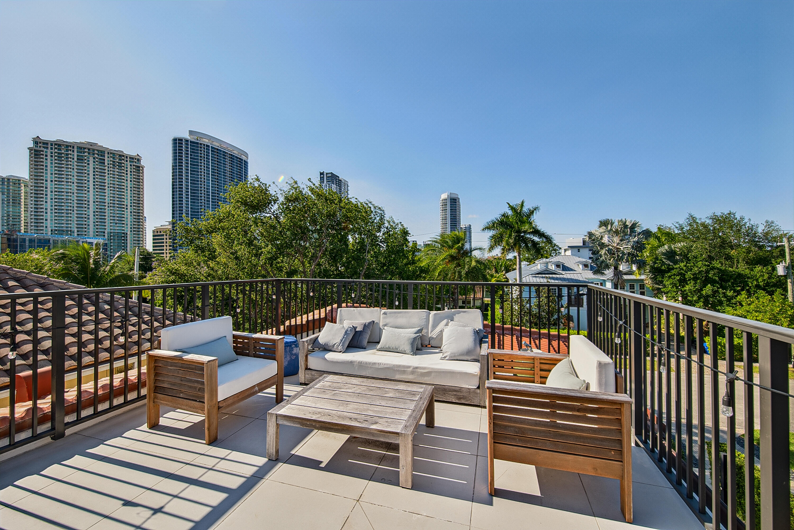 804 N Rio Vis Fort Lauderdale, FL 33301