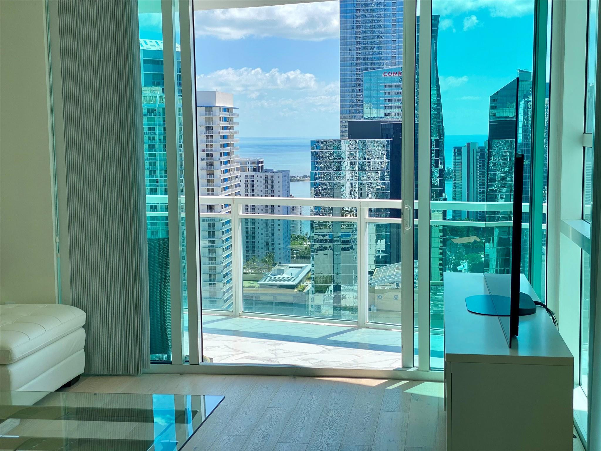 image The Plaza on Brickell West1