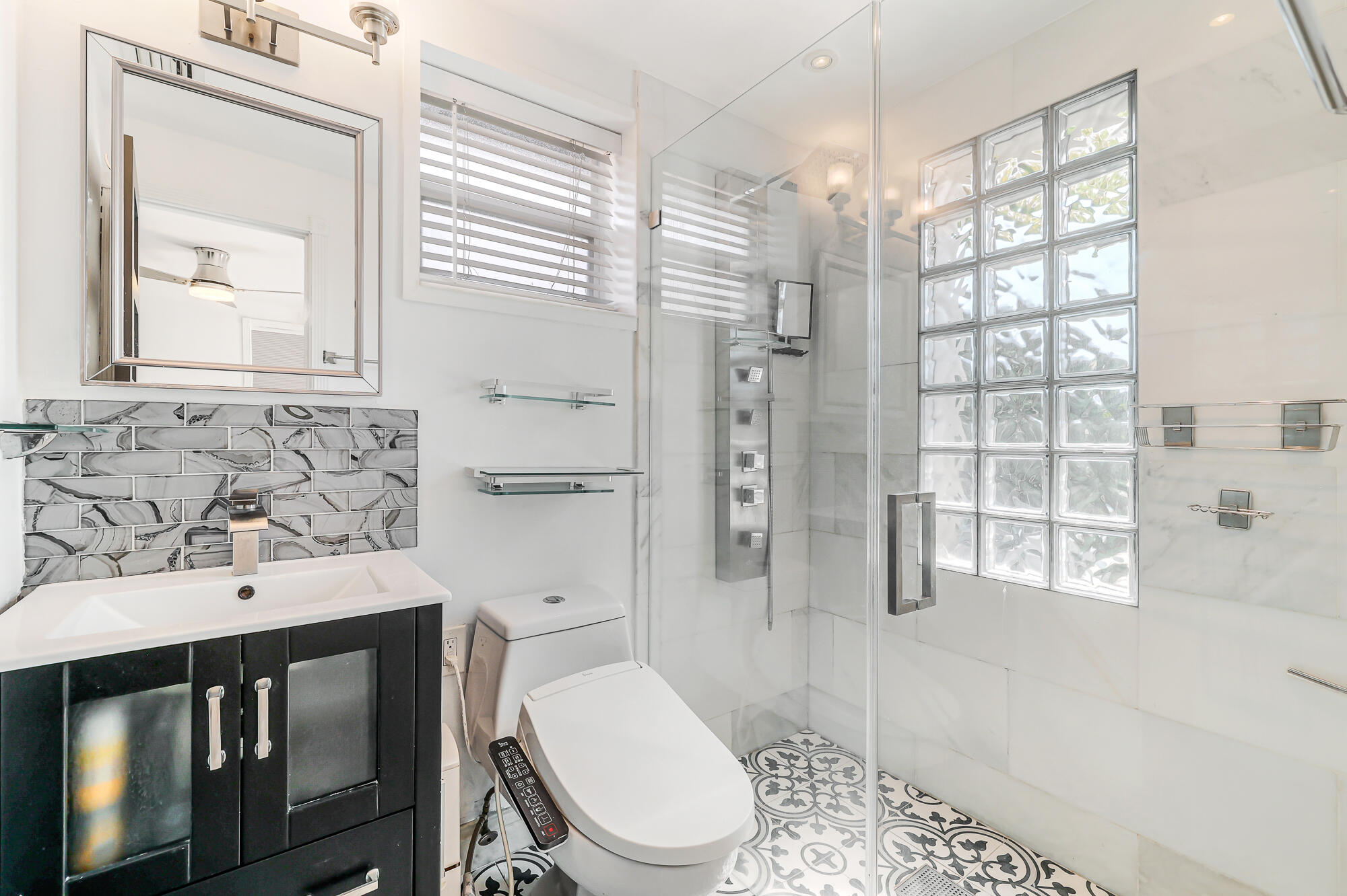 1432 NE 2nd Fort Lauderdale, FL 33304
