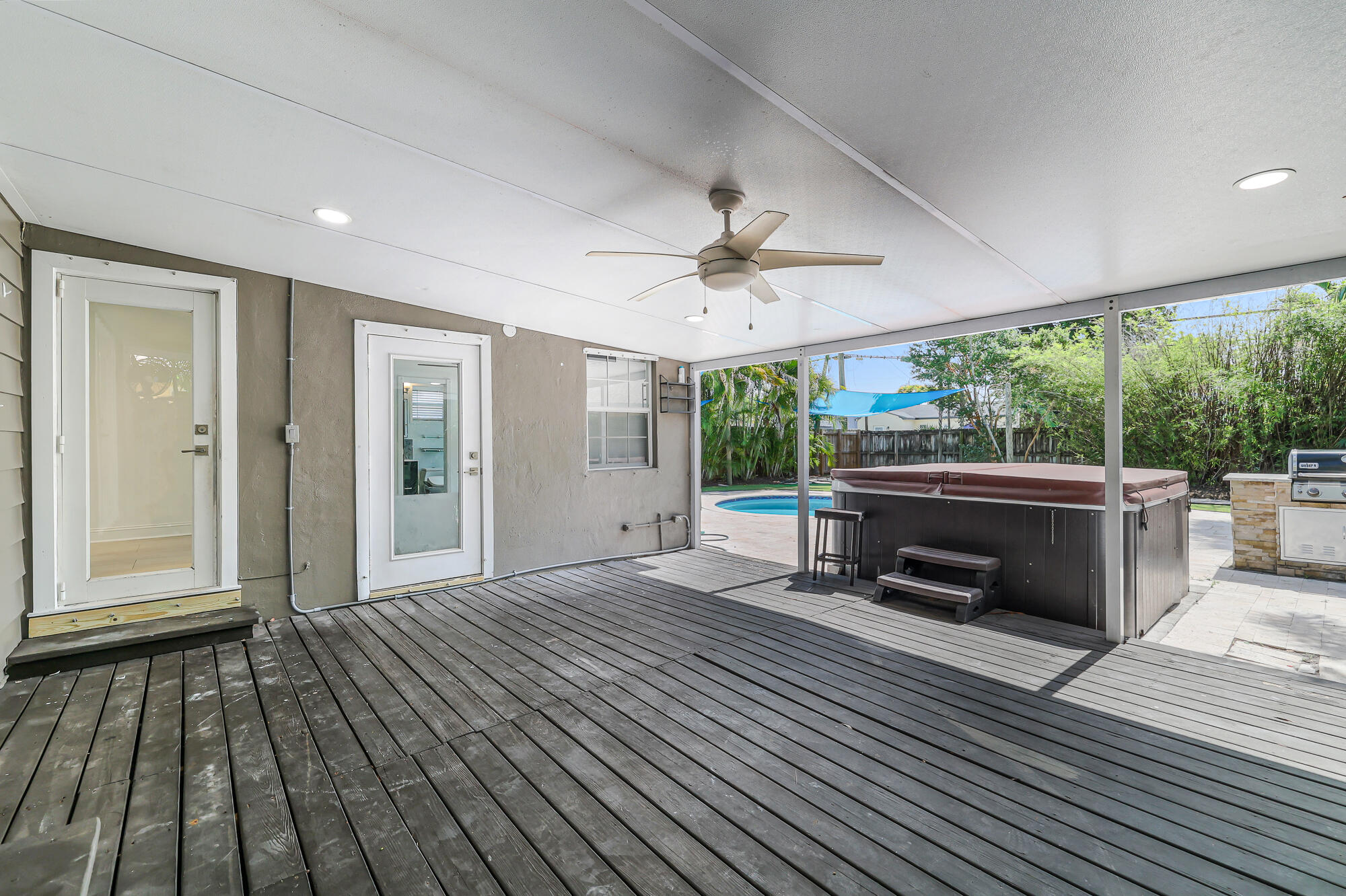 1432 NE 2nd Fort Lauderdale, FL 33304