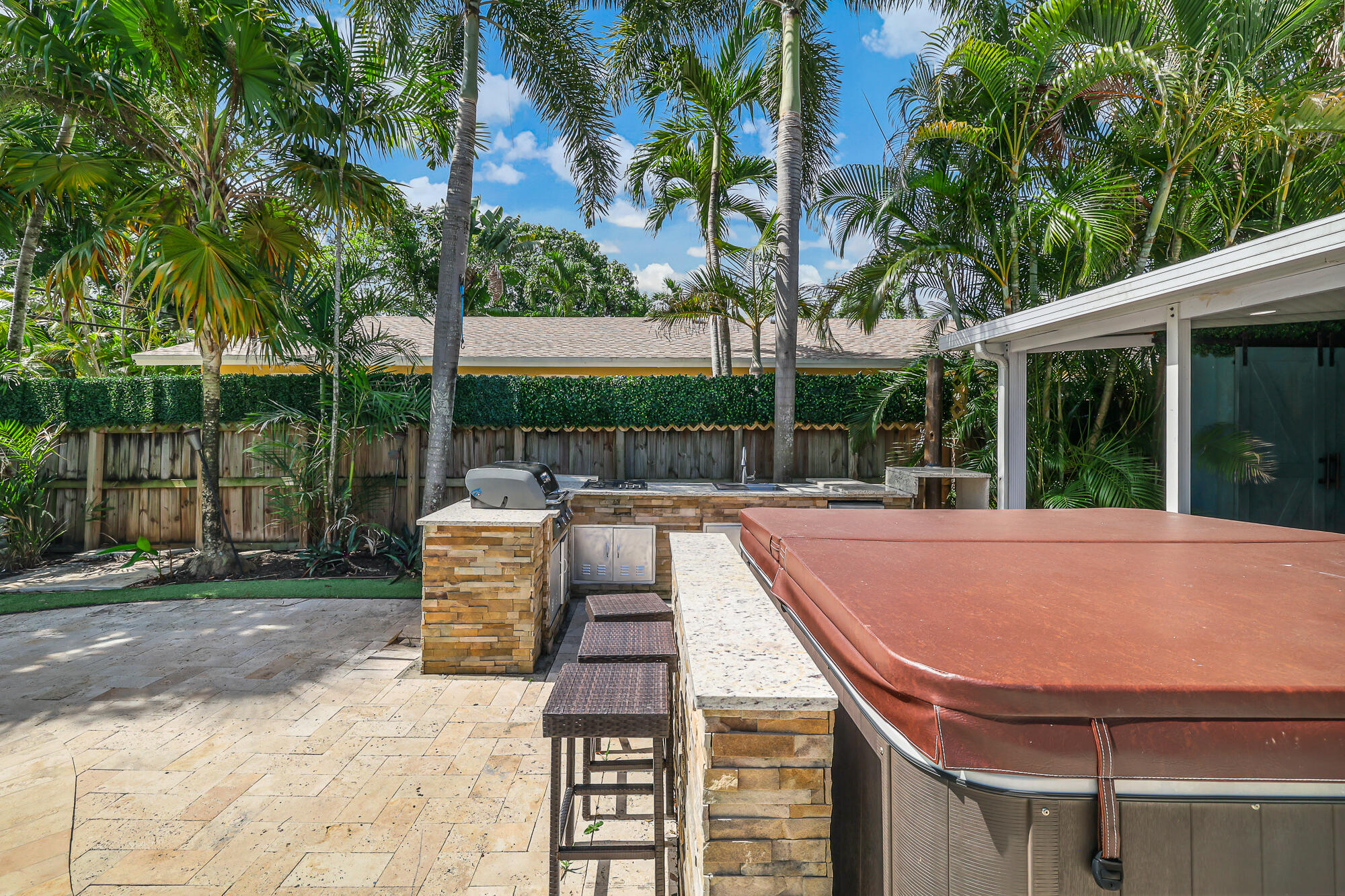 1432 NE 2nd Fort Lauderdale, FL 33304