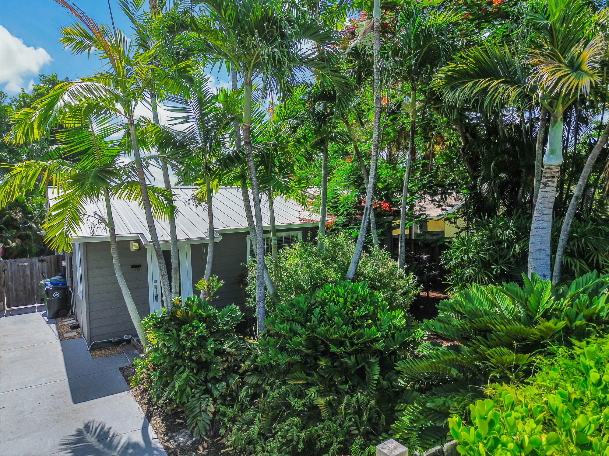 1432 NE 2nd Fort Lauderdale, FL 33304