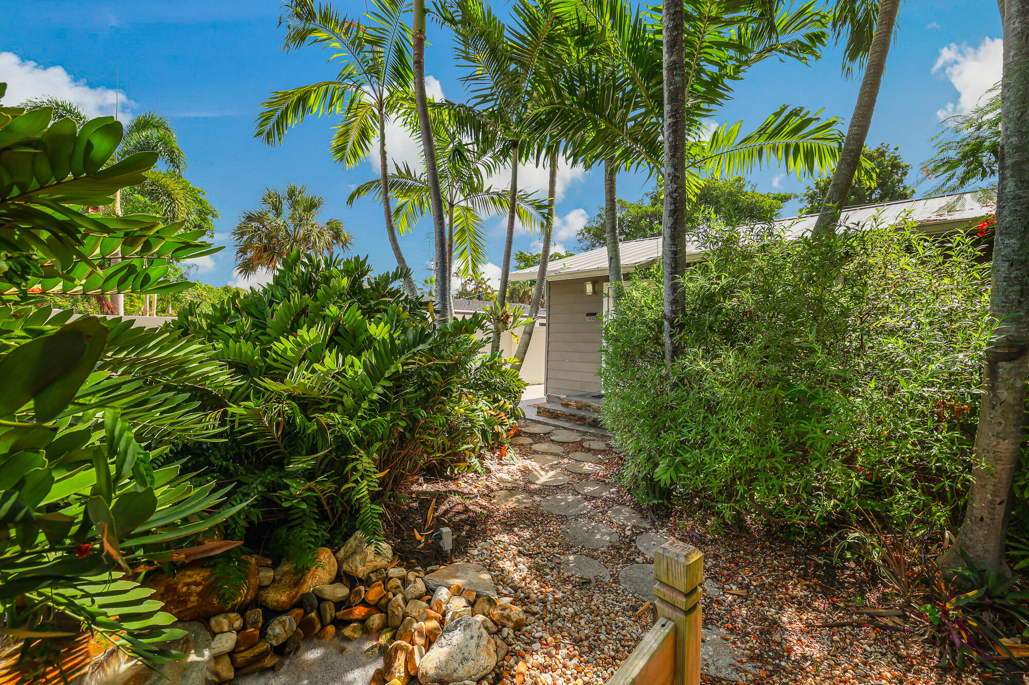 1432 NE 2nd Fort Lauderdale, FL 33304