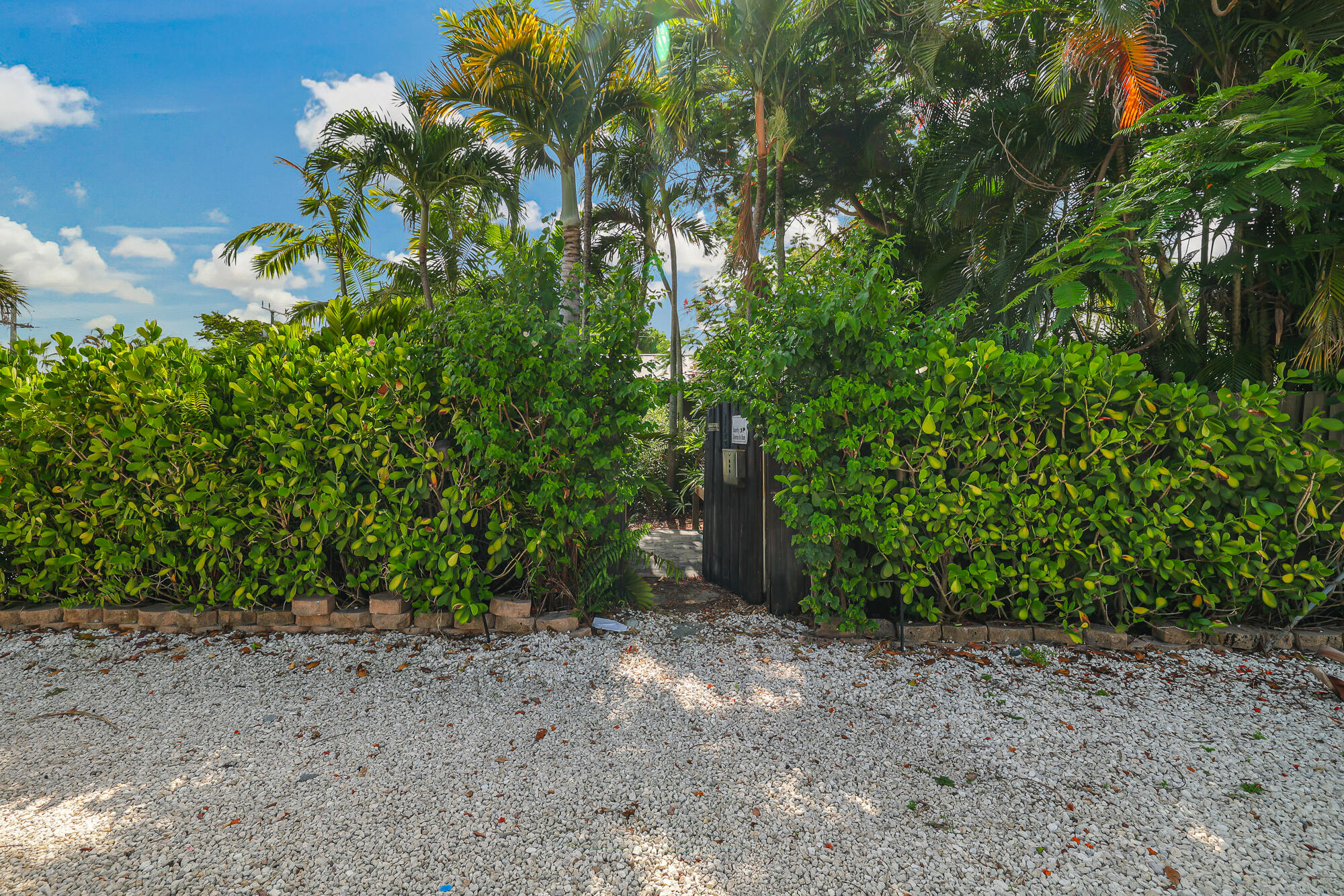 1432 NE 2nd Fort Lauderdale, FL 33304