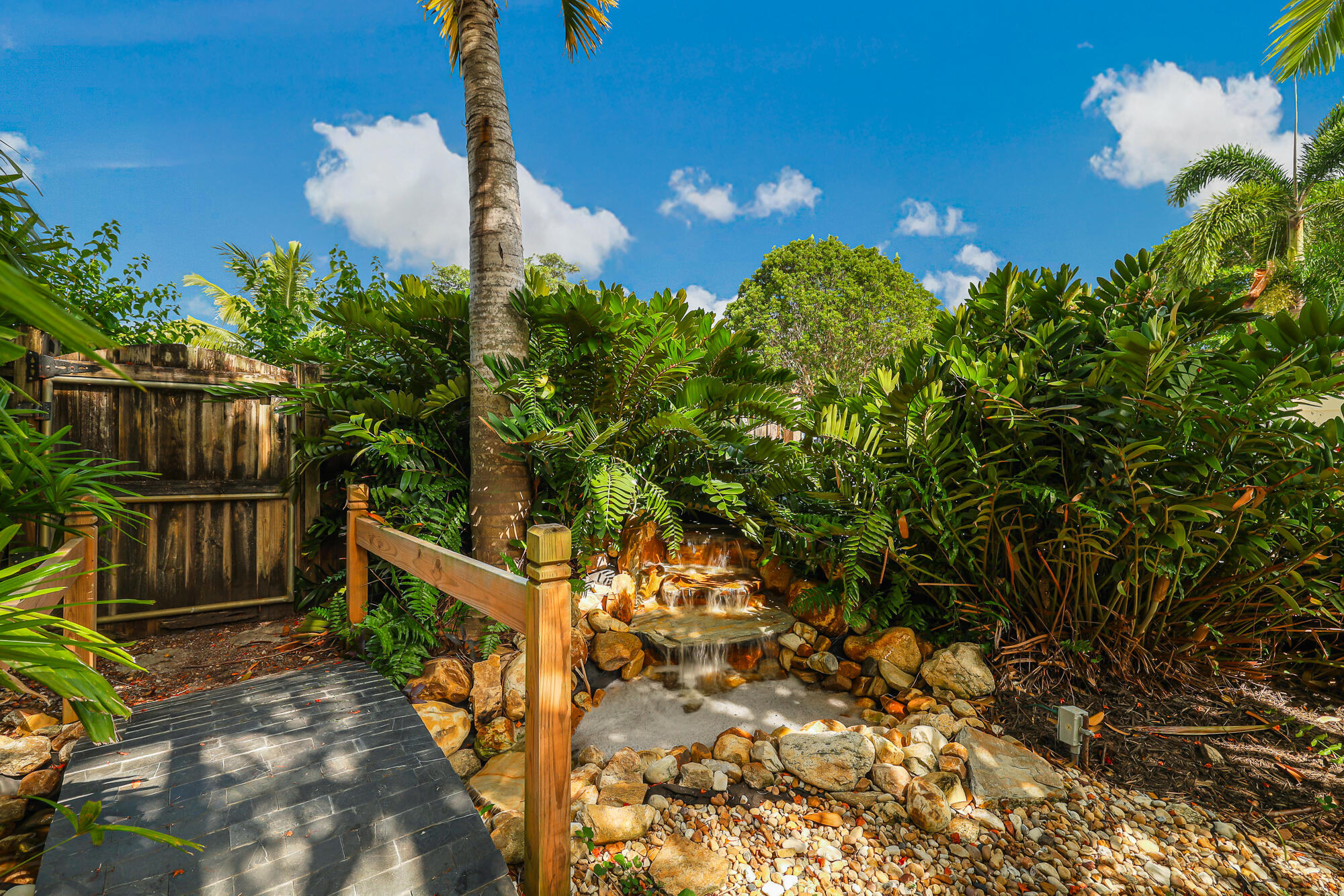1432 NE 2nd Fort Lauderdale, FL 33304