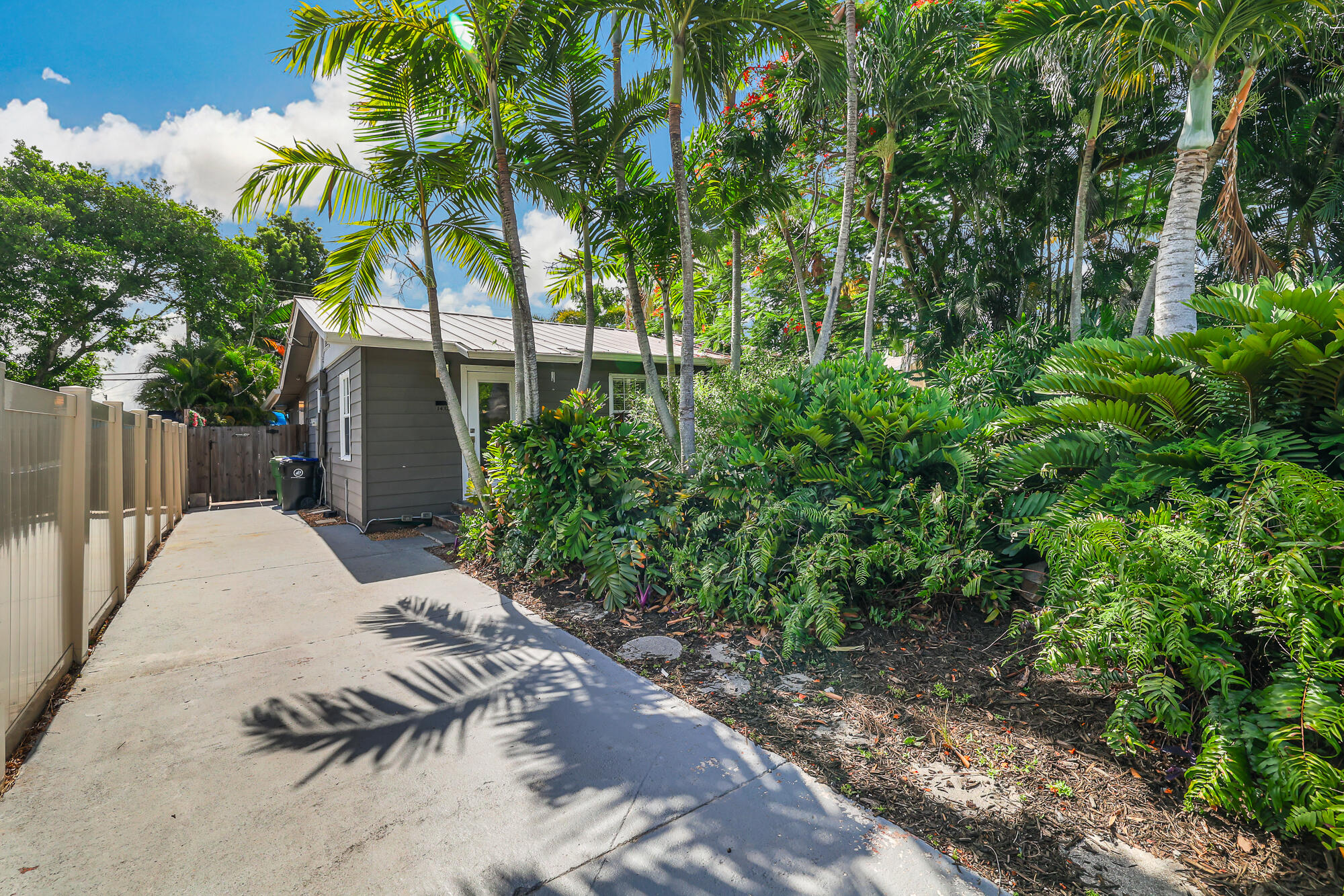 1432 NE 2nd Fort Lauderdale, FL 33304