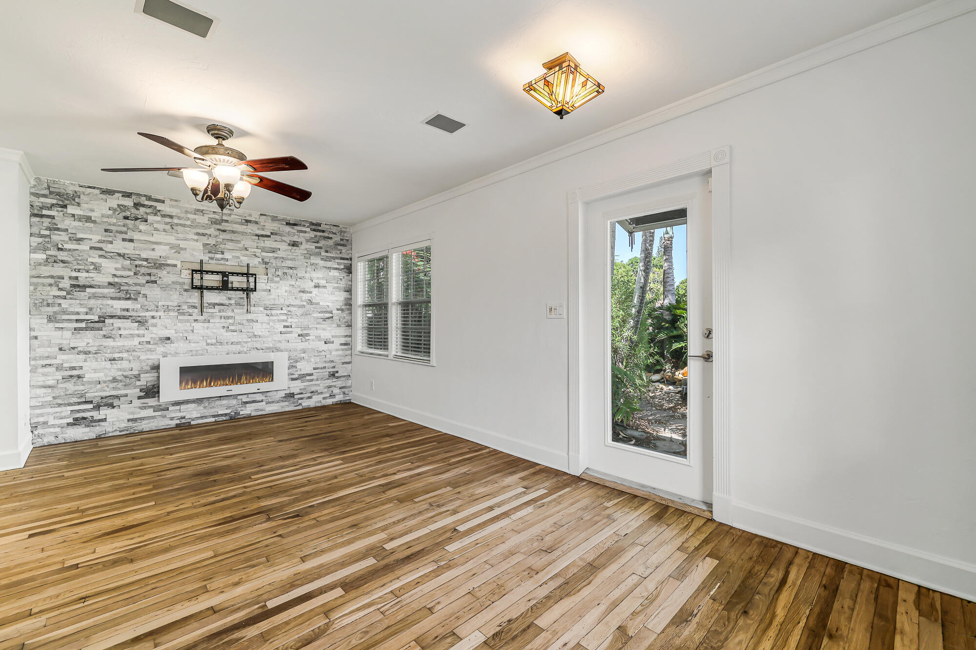 1432 NE 2nd Fort Lauderdale, FL 33304