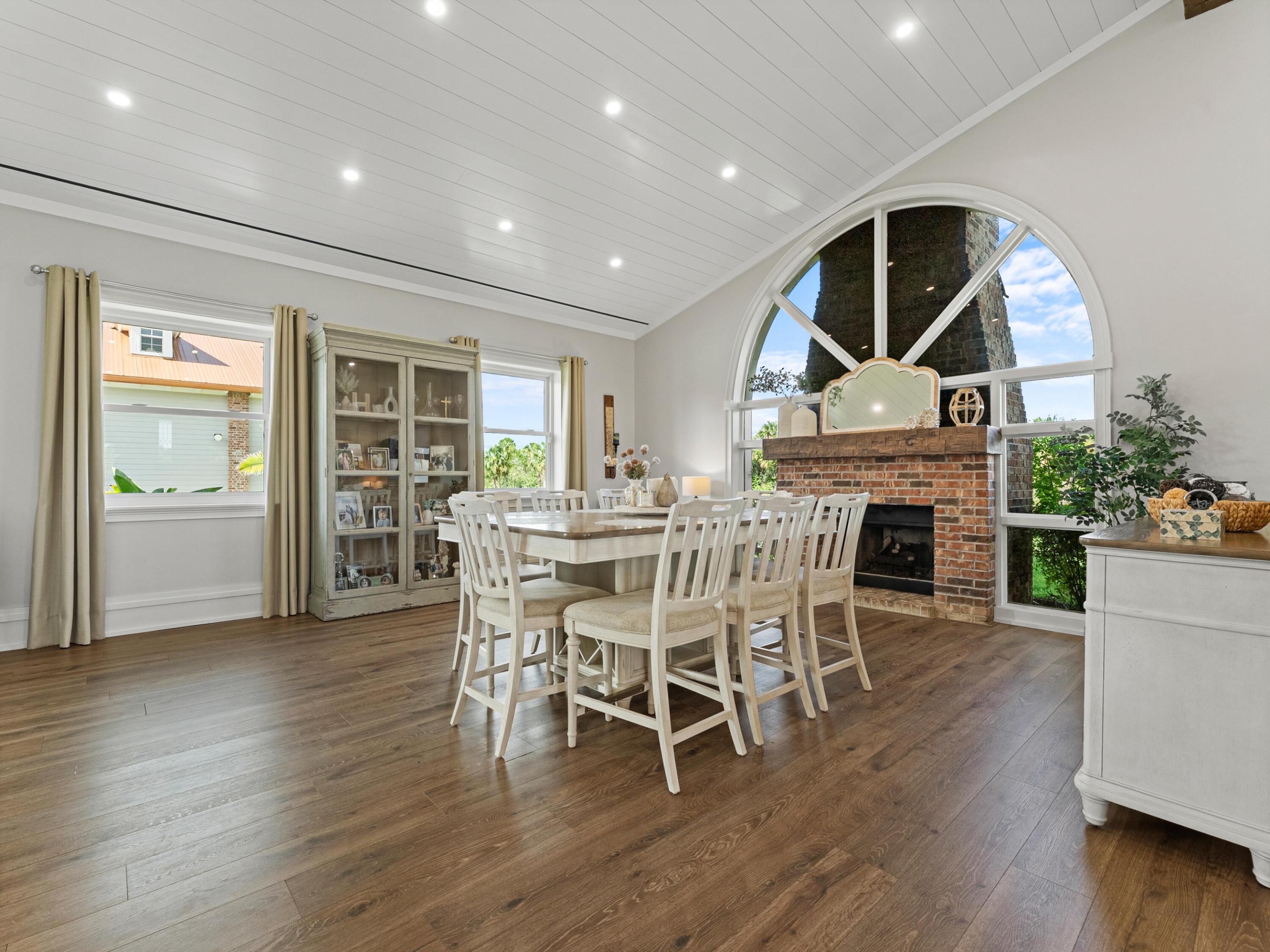 7090 49th St Vero Beach, FL 32967