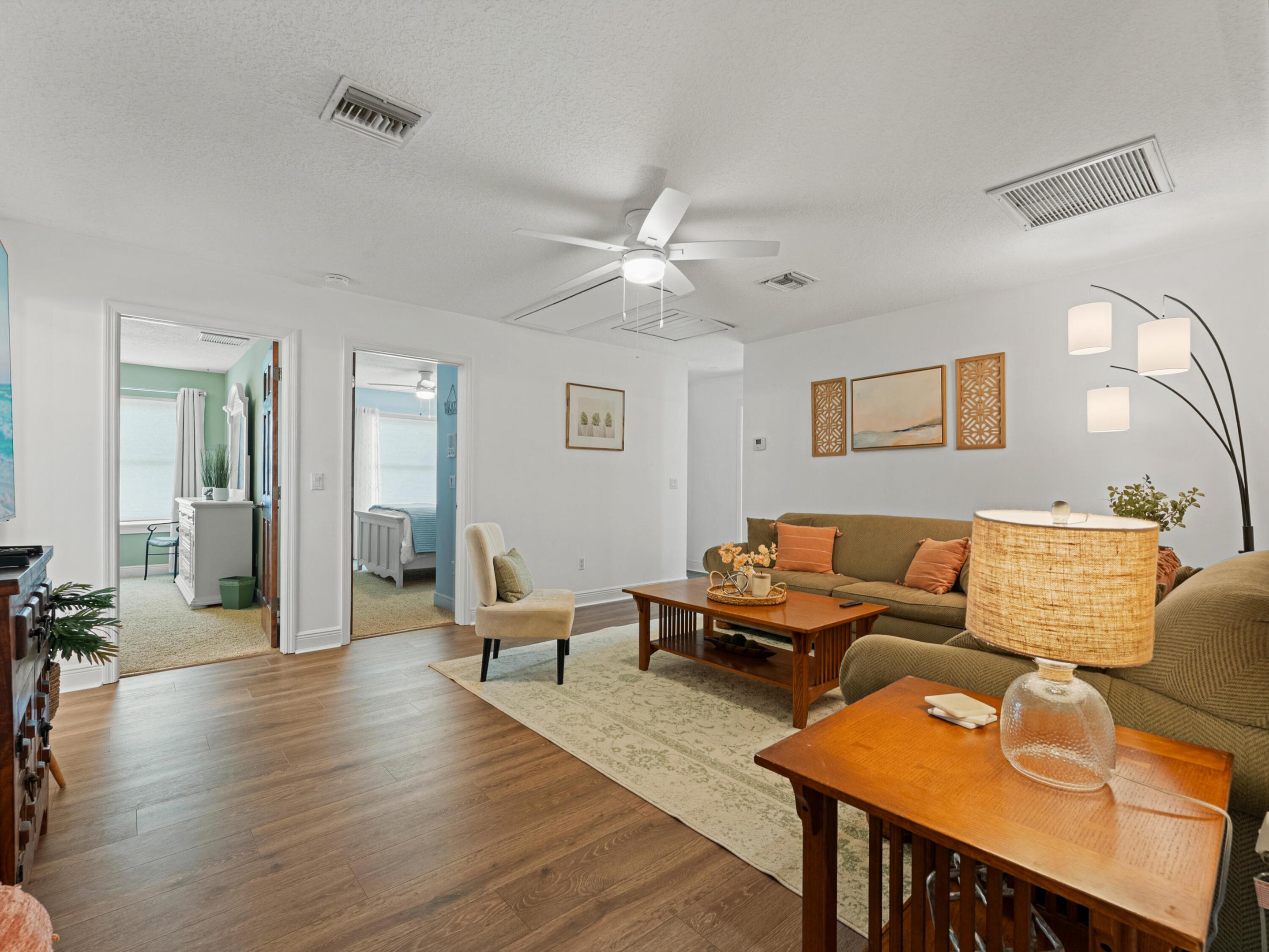 7090 49th St Vero Beach, FL 32967