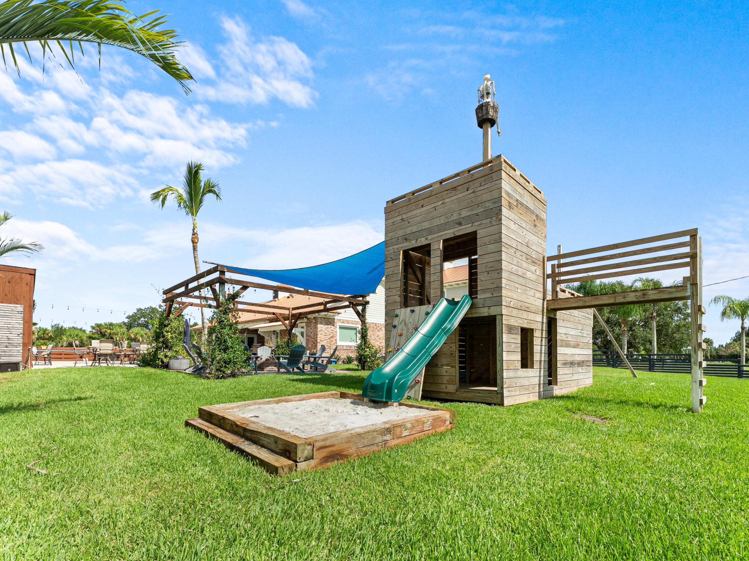 7090 49th St Vero Beach, FL 32967
