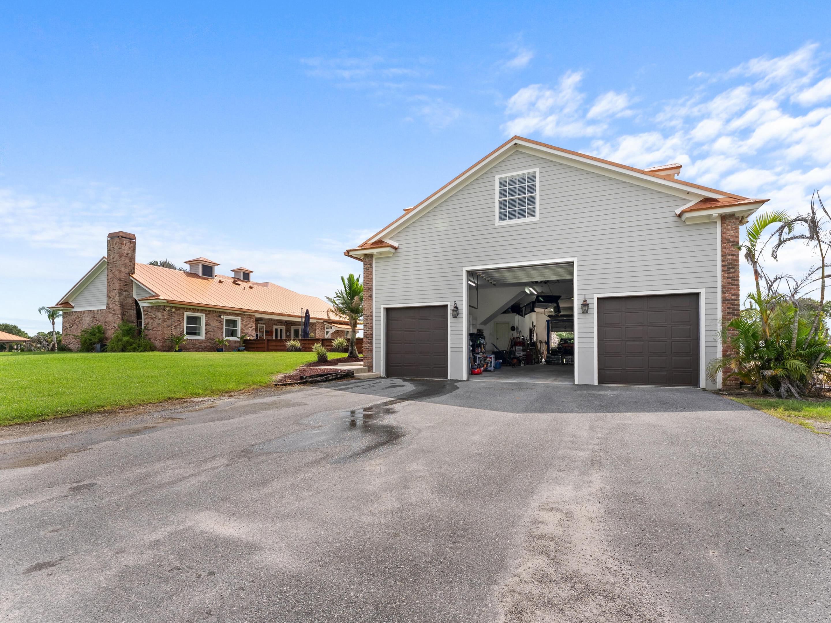 7090 49th St Vero Beach, FL 32967