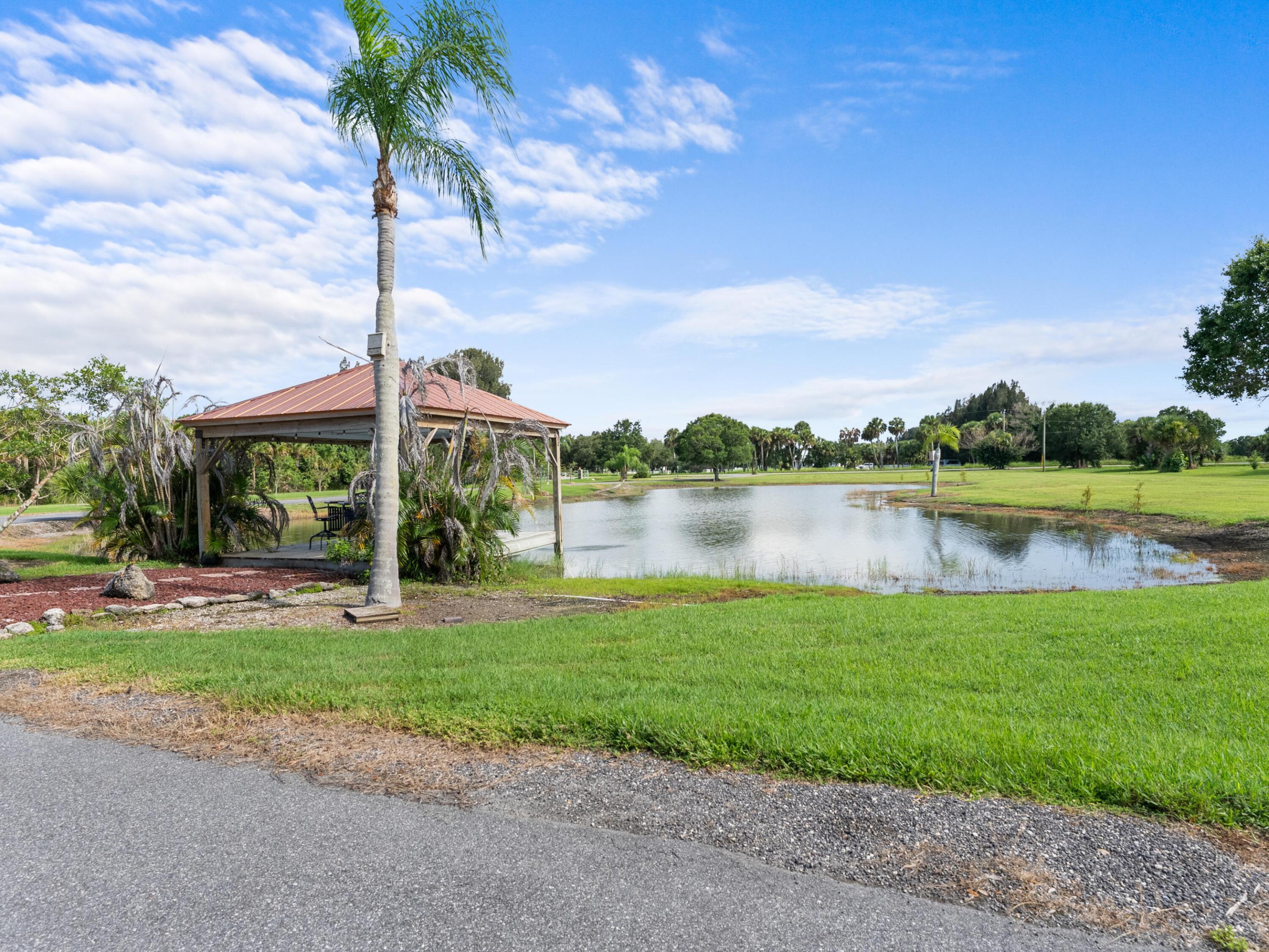 7090 49th St Vero Beach, FL 32967