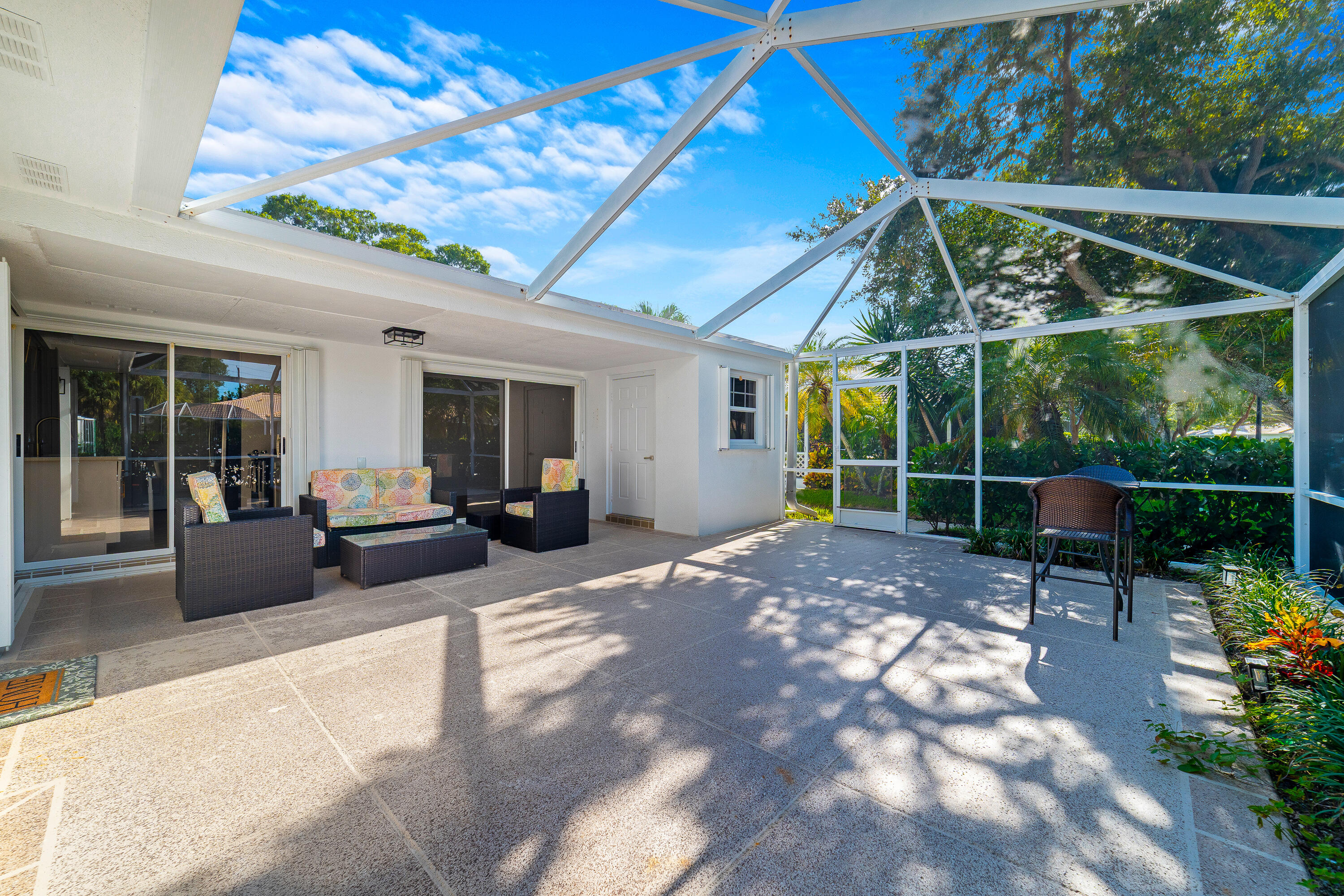 2301 Pin Oak Palm Beach Gardens, FL 33410