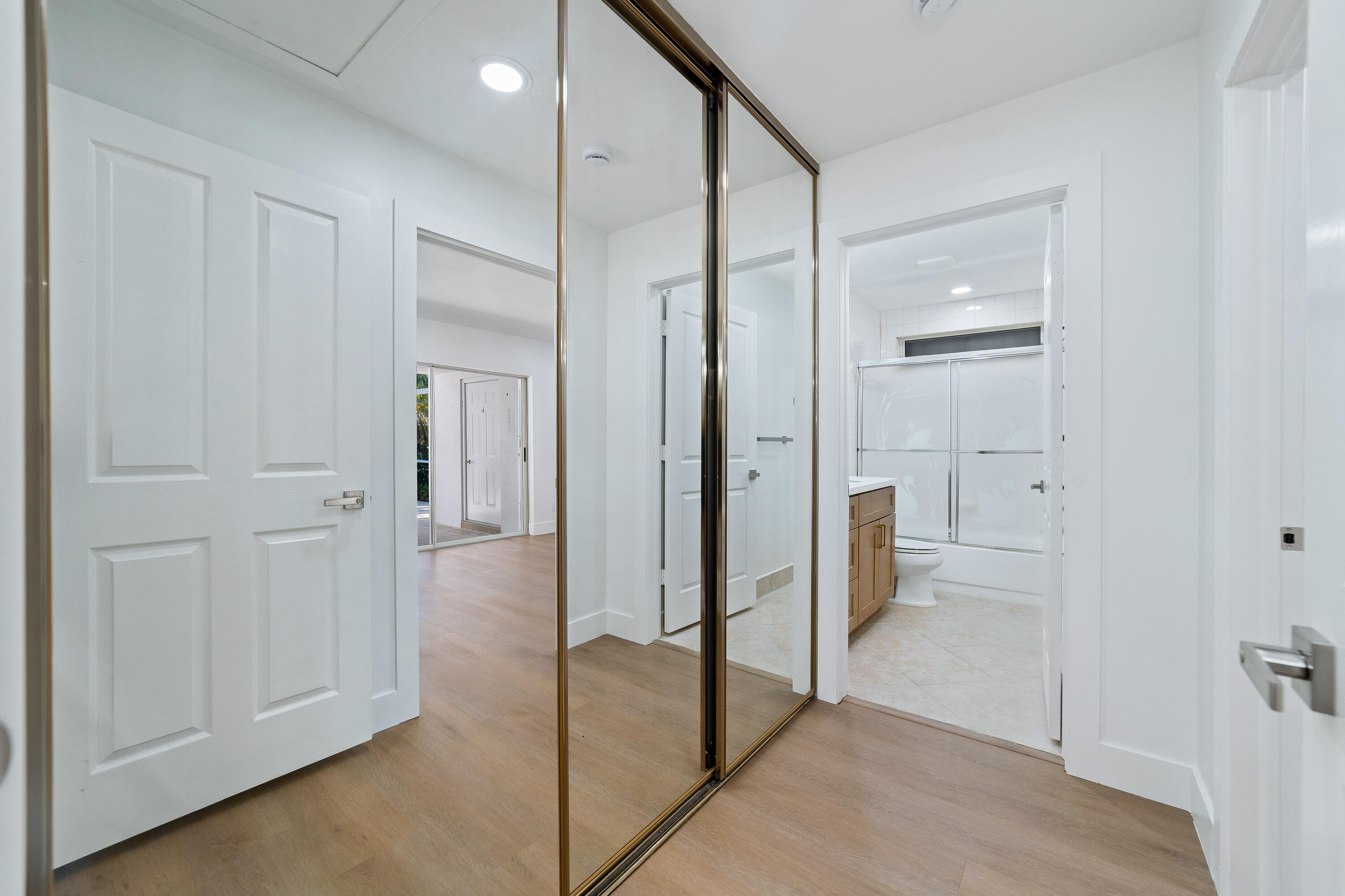 2301 Pin Oak Palm Beach Gardens, FL 33410