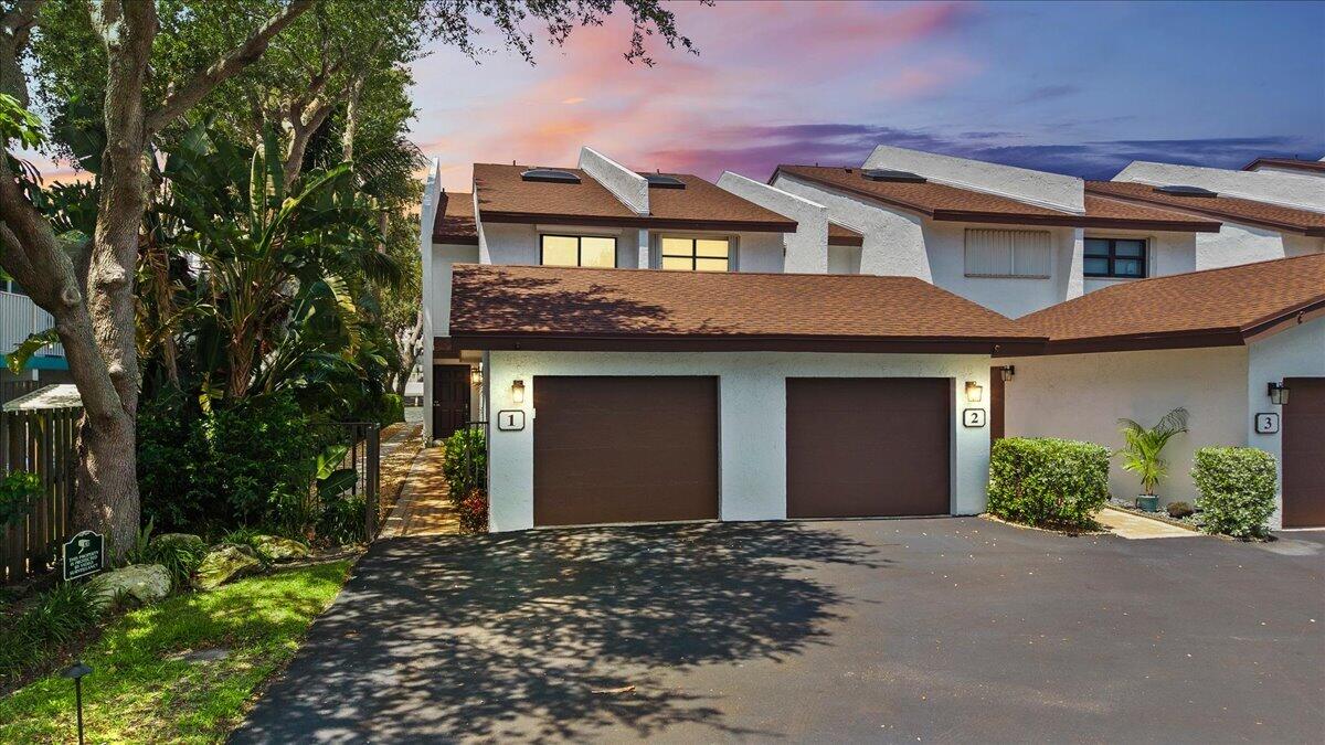 1301 N Riverside #1