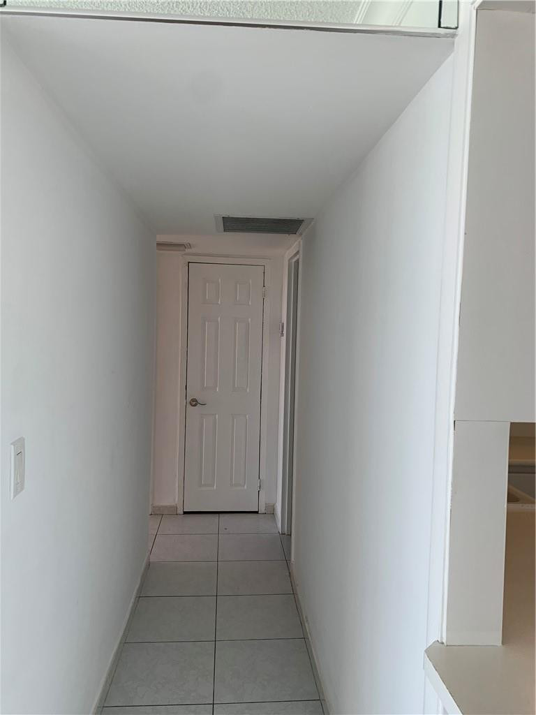 image Arlen House East11