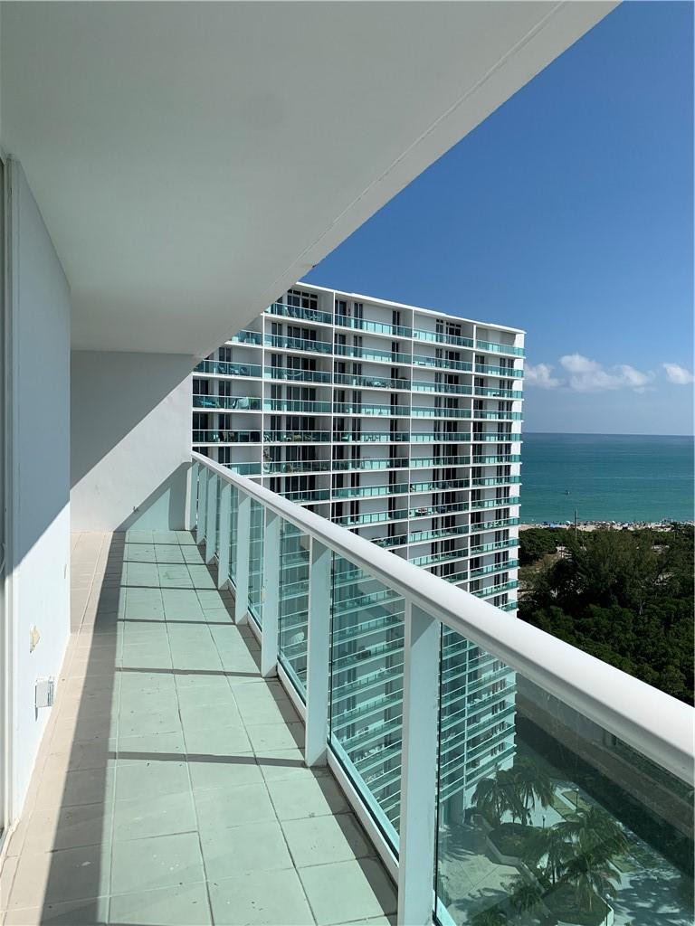 image Arlen House East20