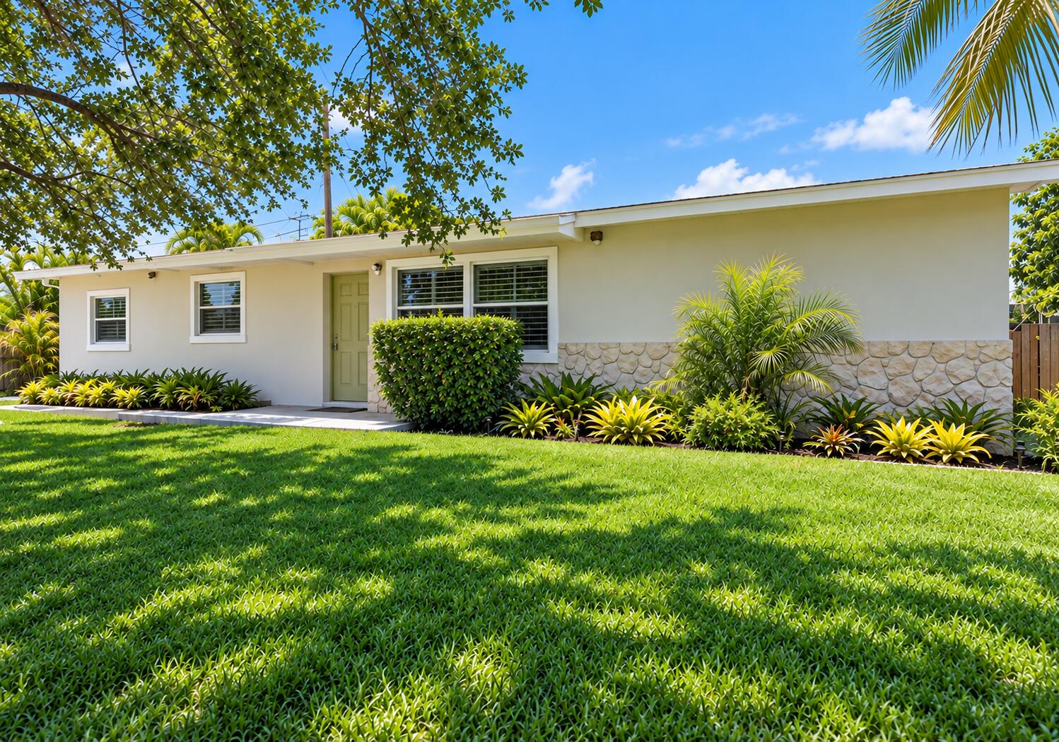 1963 Highland Dr