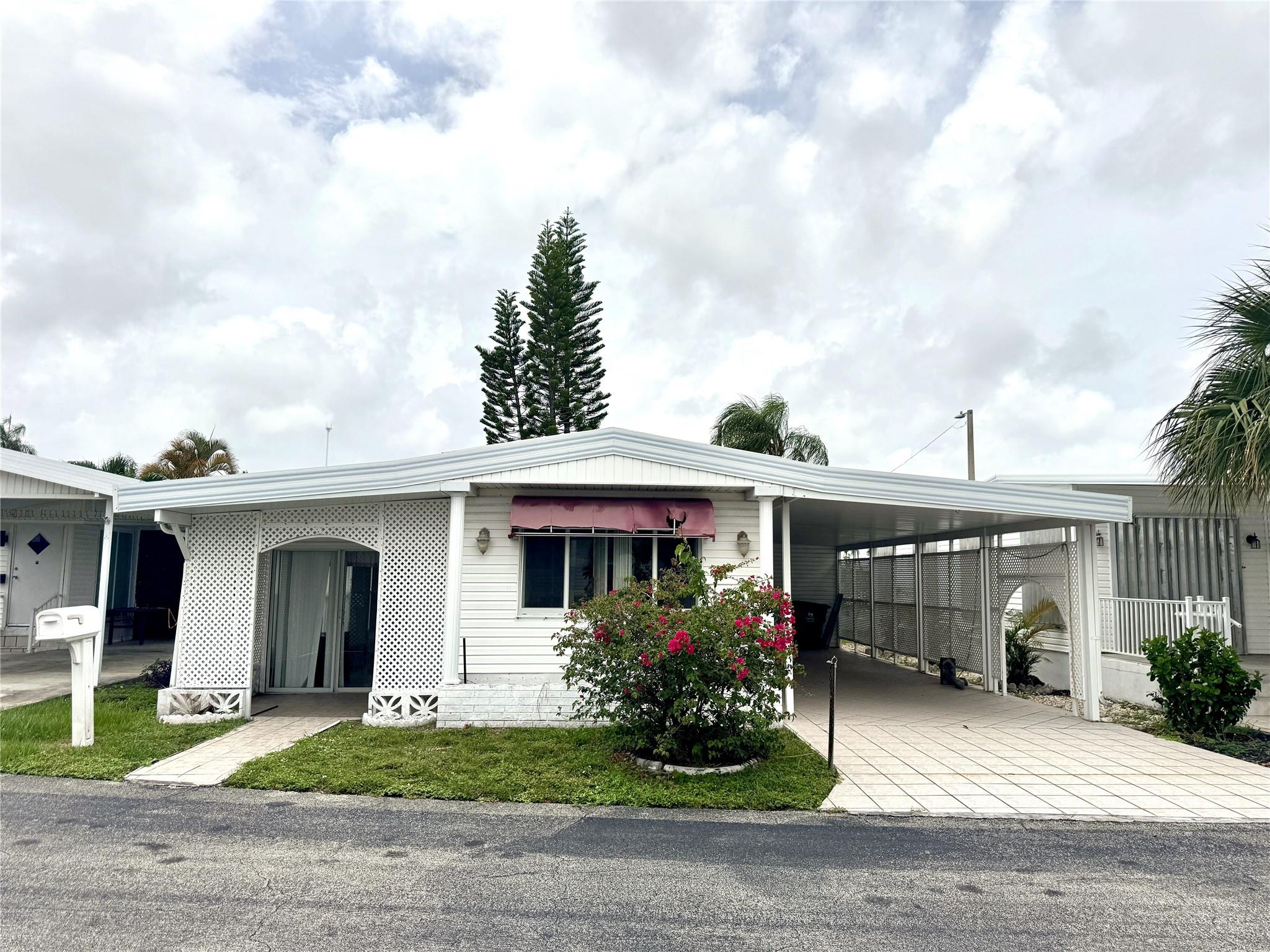 109 N Key Dr