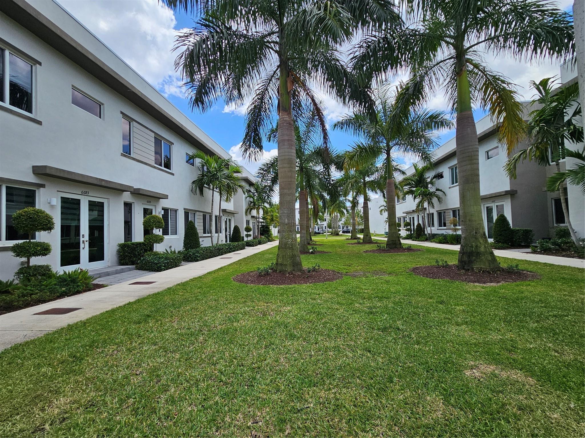 6675 NW 103rd Pkwy