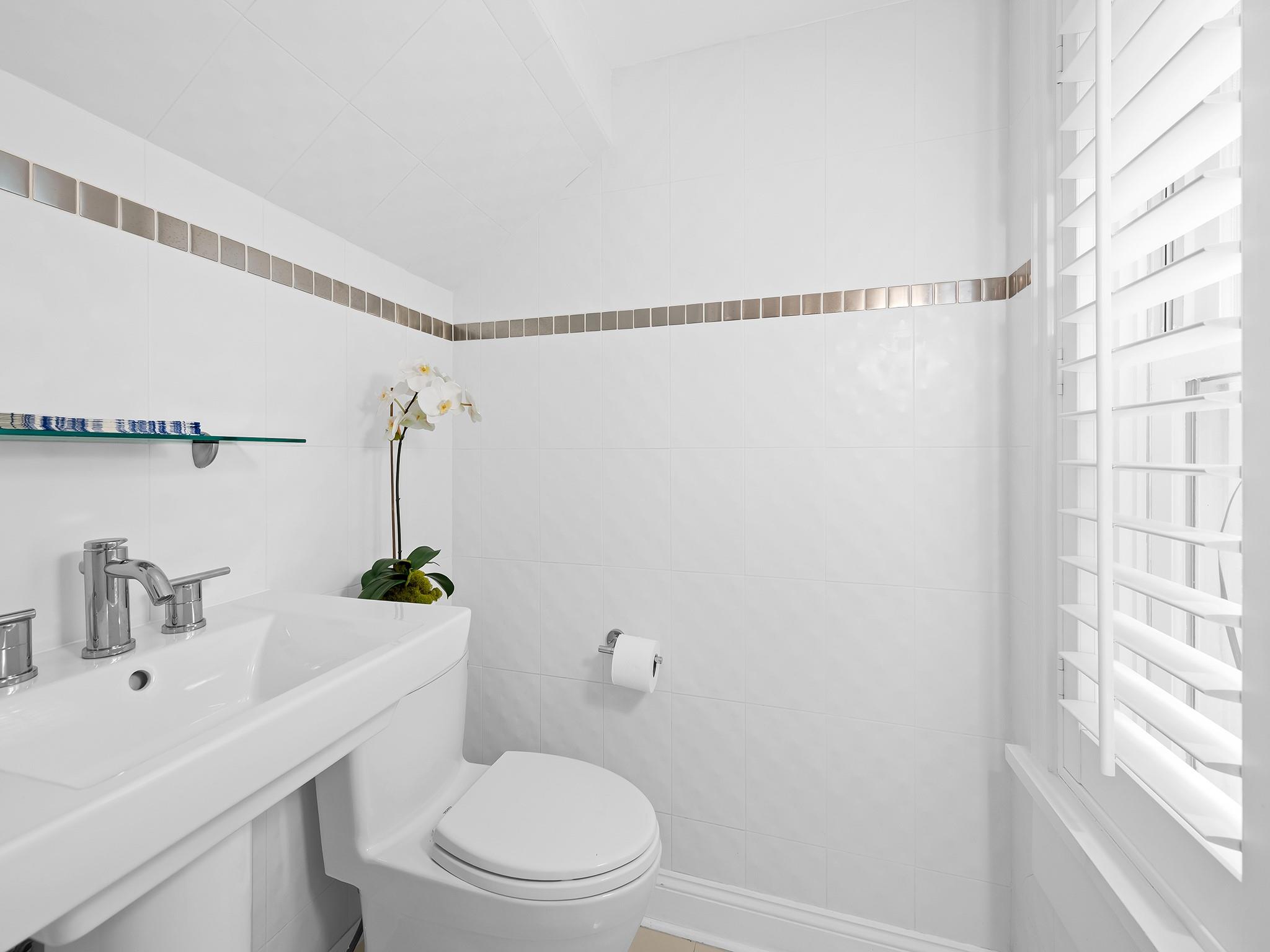 525 N Victoria Park Rd Fort Lauderdale, FL 33301