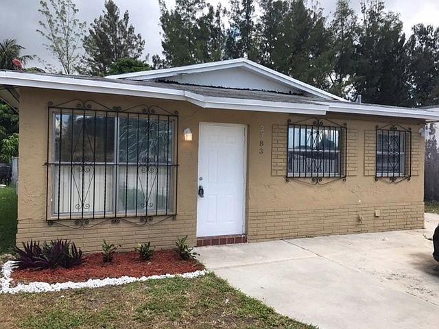 2783 NW 26th St