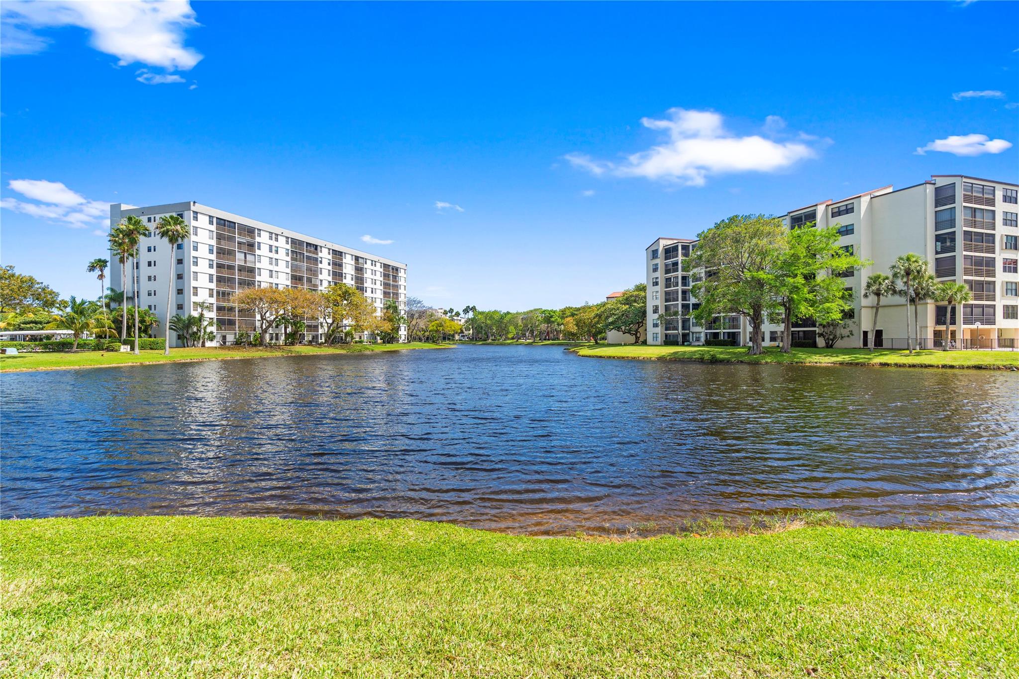 2232 N Cypress Bnd Dr #107
