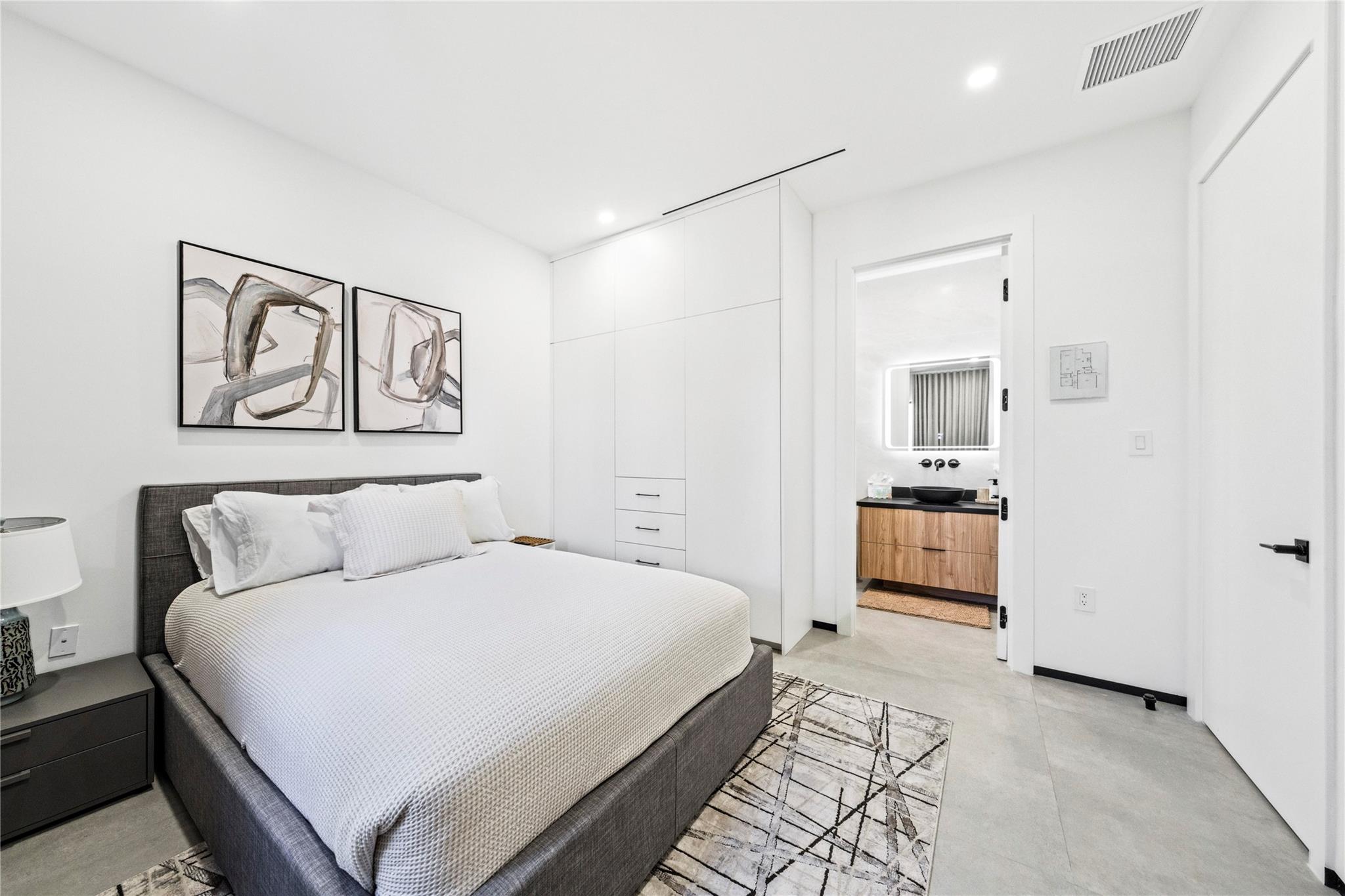 3320 NE 17th St Fort Lauderdale, FL 33305