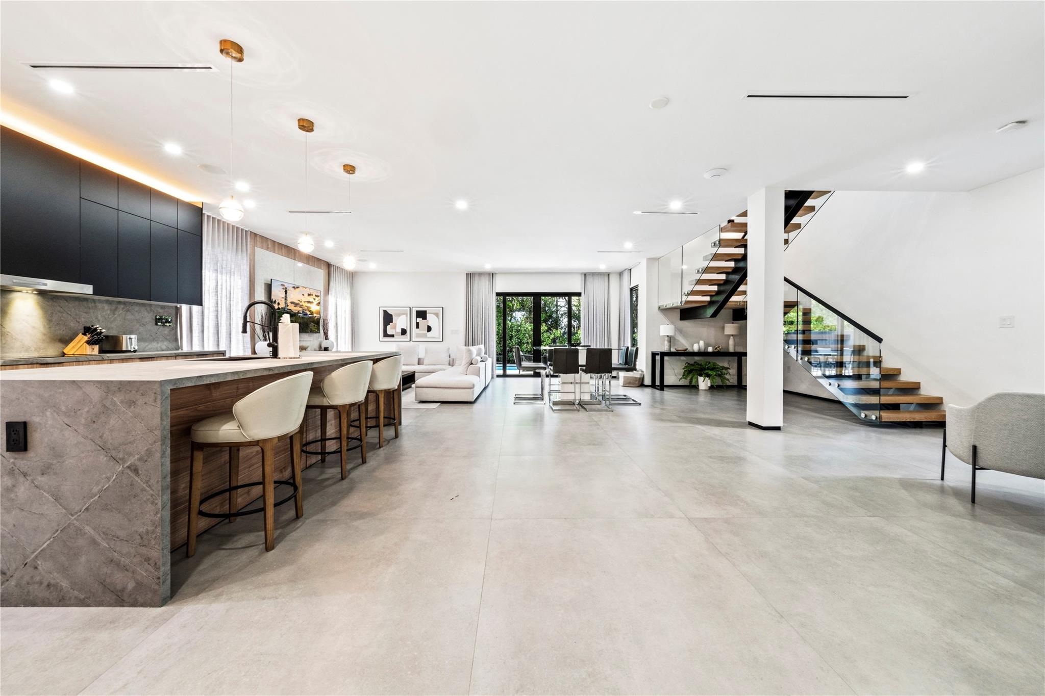 3320 NE 17th St Fort Lauderdale, FL 33305