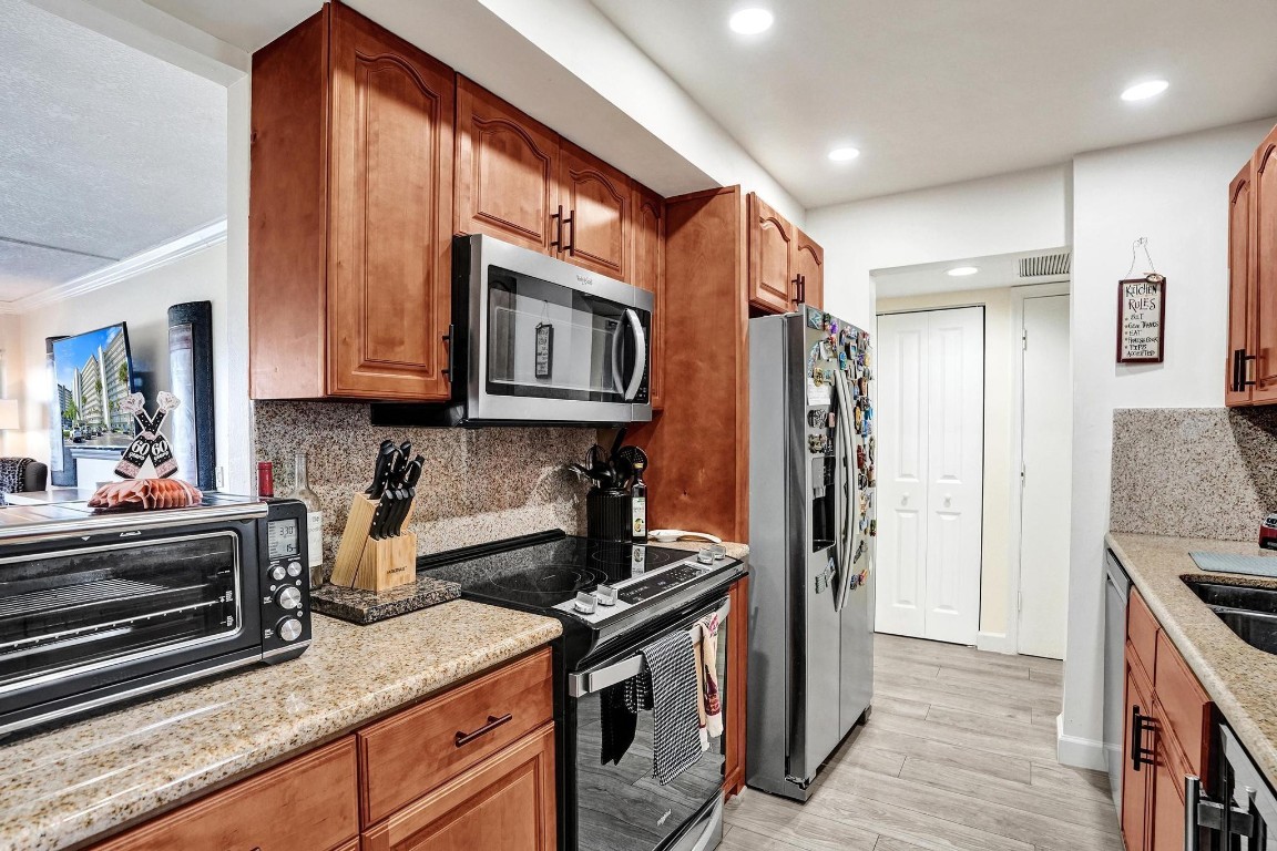 801 S Federal Hwy #PH-14 Pompano Beach, FL 33062