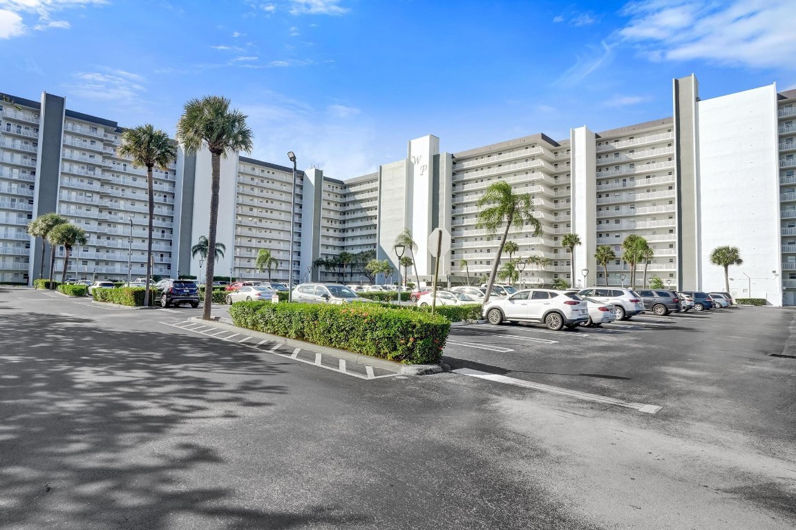 801 S Federal Hwy #PH-14 Pompano Beach, FL 33062