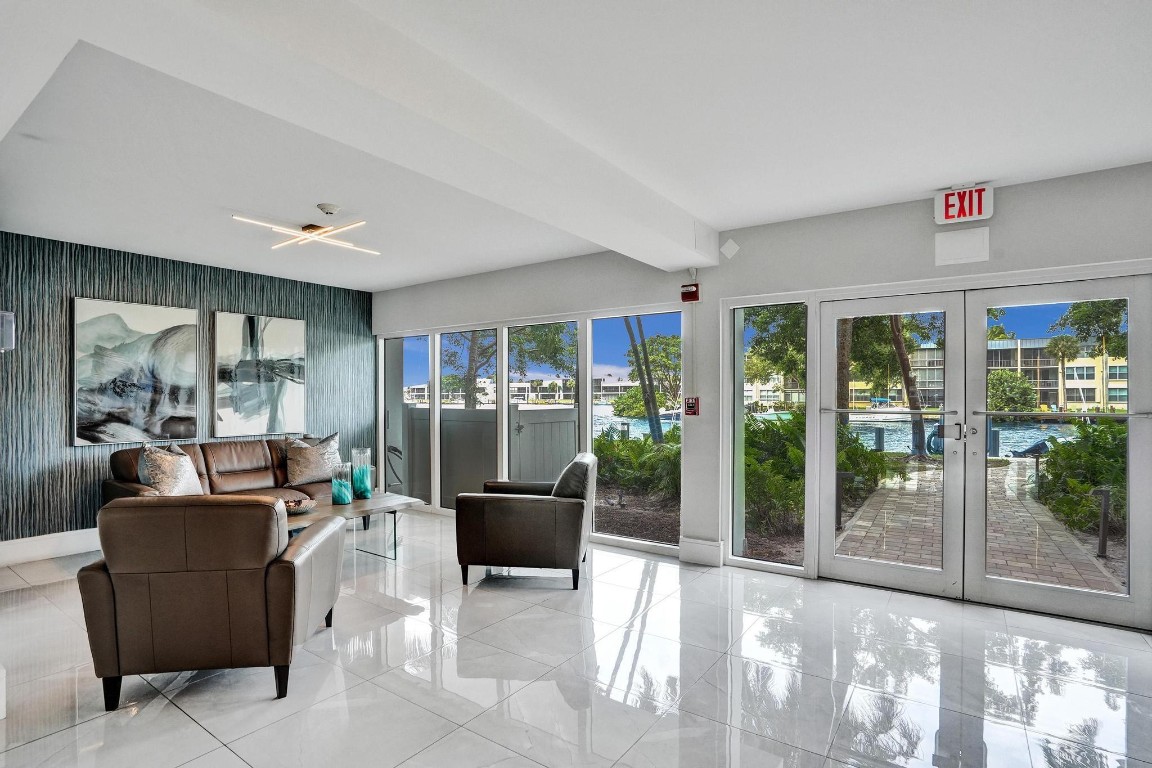 801 S Federal Hwy #PH-14 Pompano Beach, FL 33062