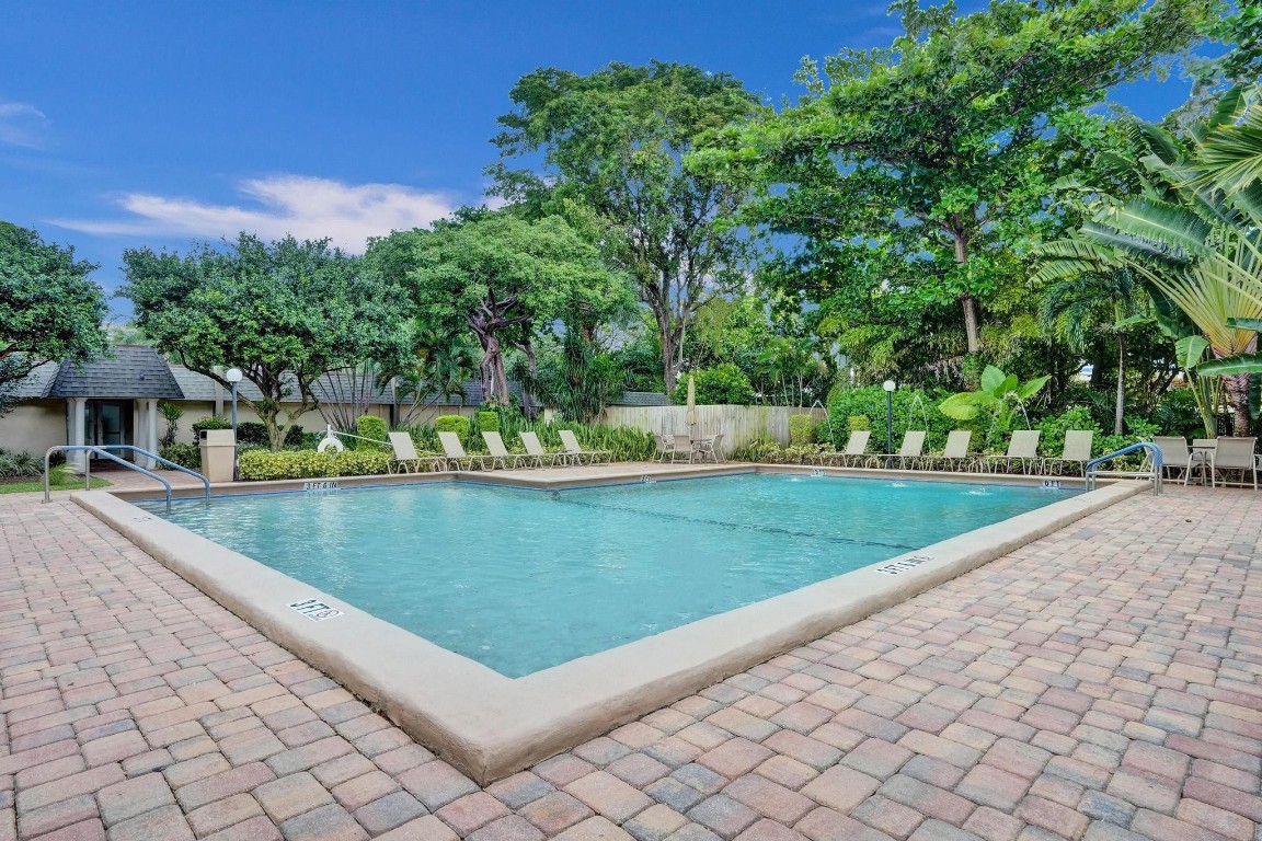 801 S Federal Hwy #PH-14 Pompano Beach, FL 33062