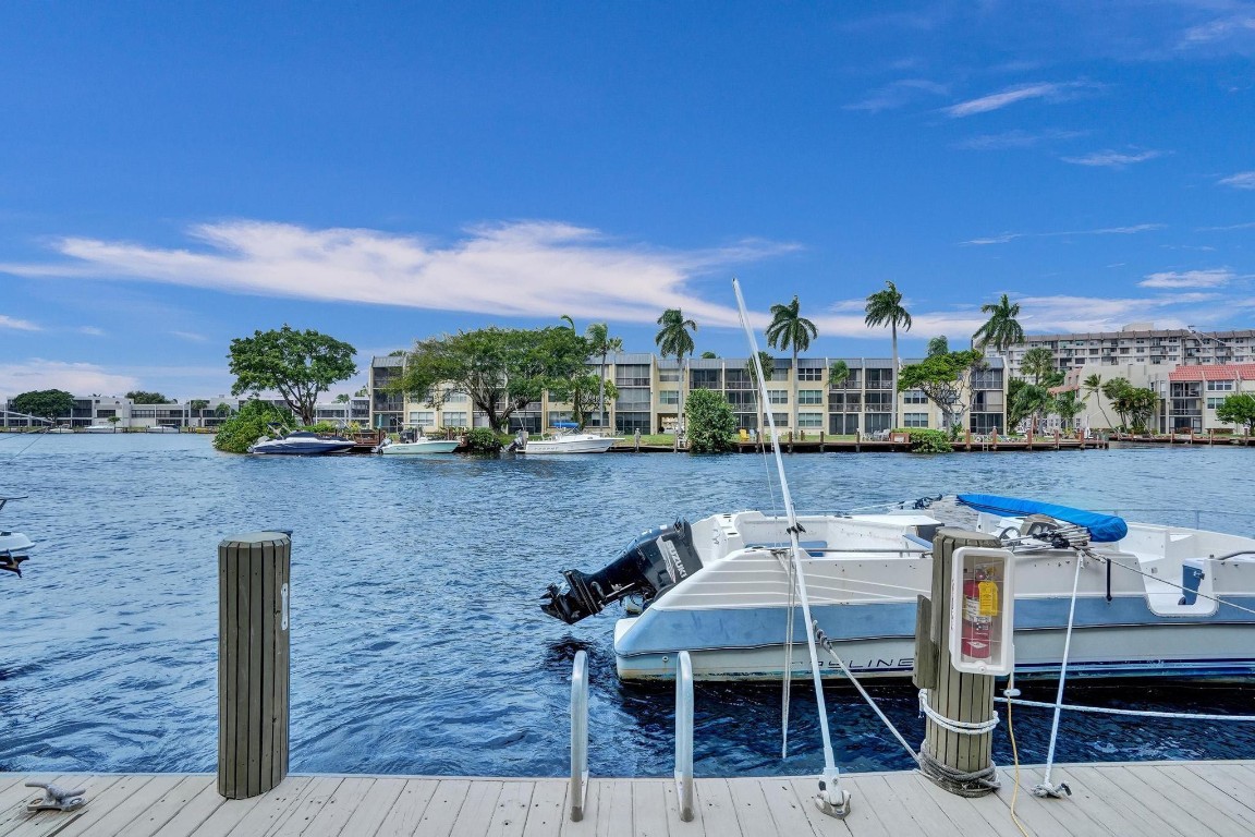 801 S Federal Hwy #PH-14 Pompano Beach, FL 33062