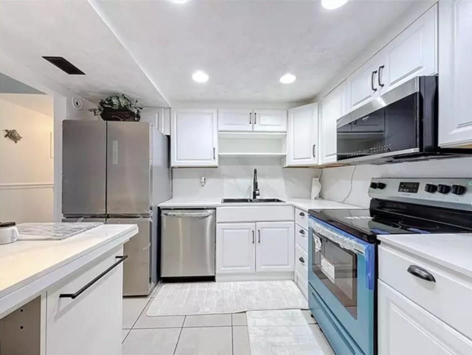 4304 NW 9th Ave #2-3C