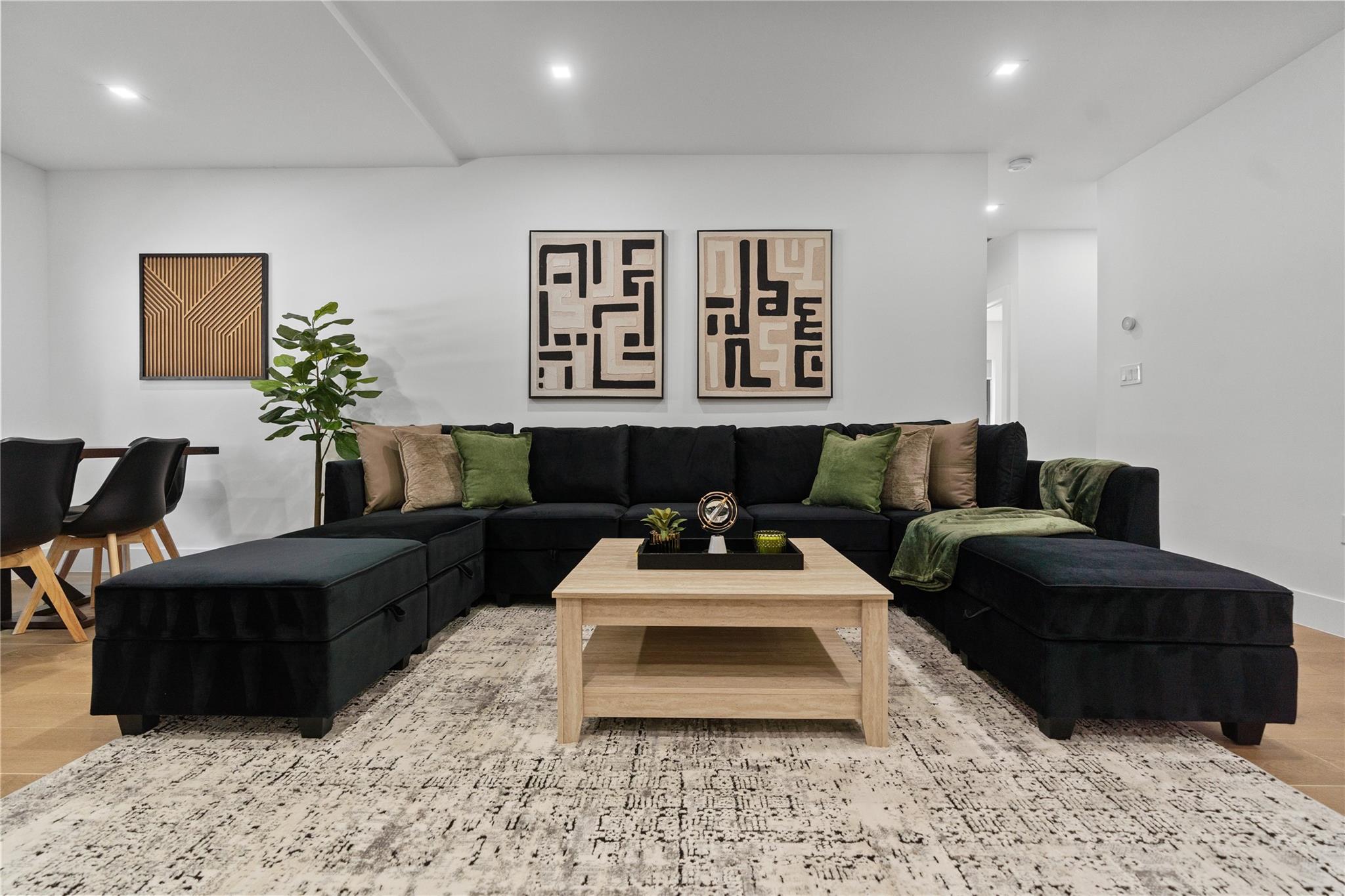 1561 SW 23rd Ave Fort Lauderdale, FL 33312