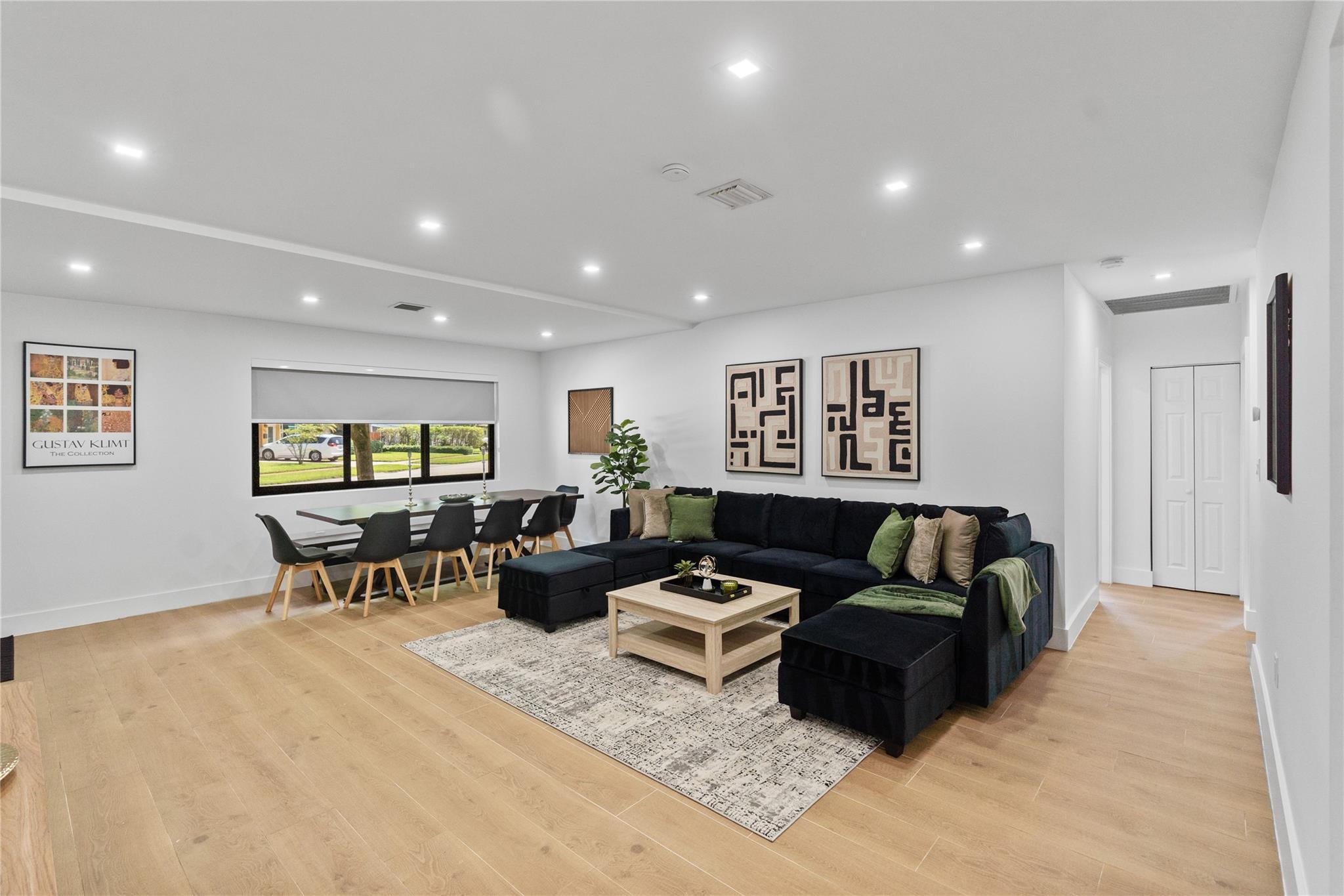 1561 SW 23rd Ave Fort Lauderdale, FL 33312