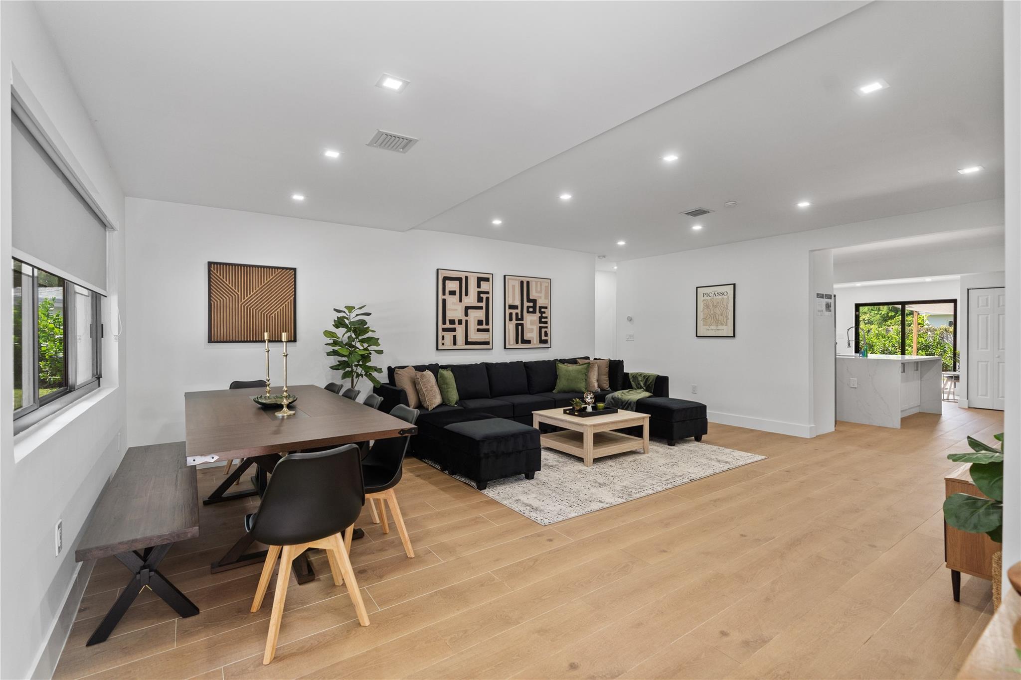 1561 SW 23rd Ave Fort Lauderdale, FL 33312