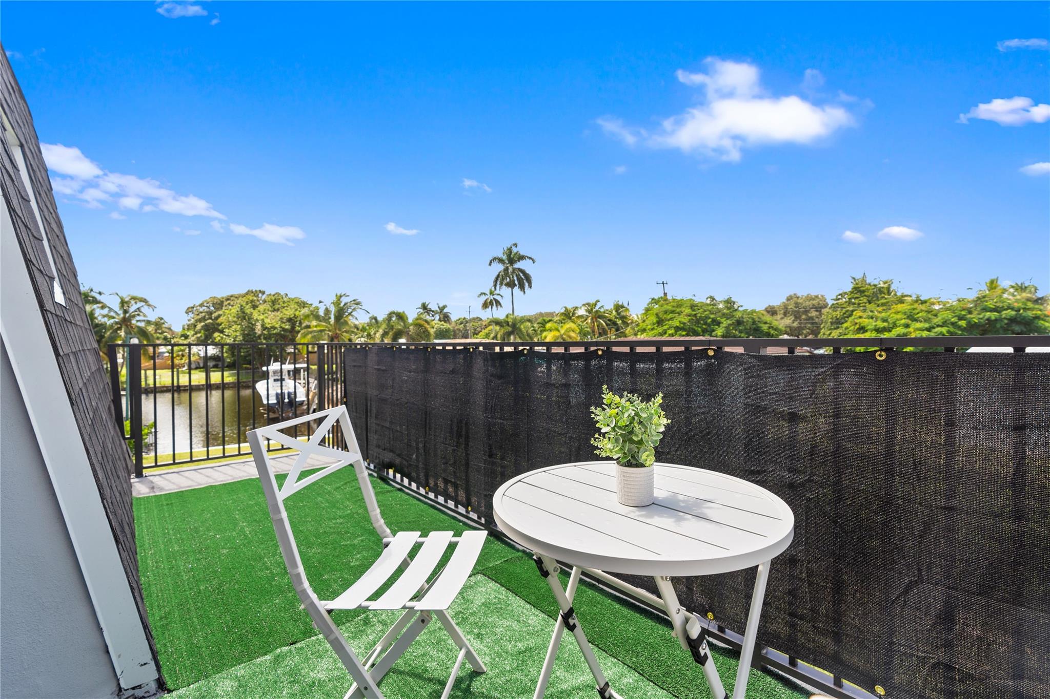 1561 SW 23rd Ave Fort Lauderdale, FL 33312