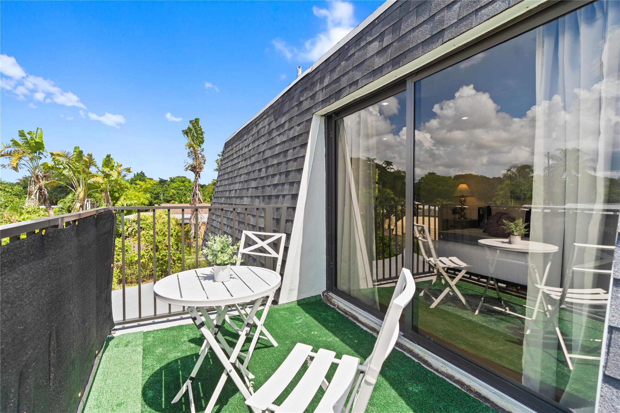 1561 SW 23rd Ave Fort Lauderdale, FL 33312