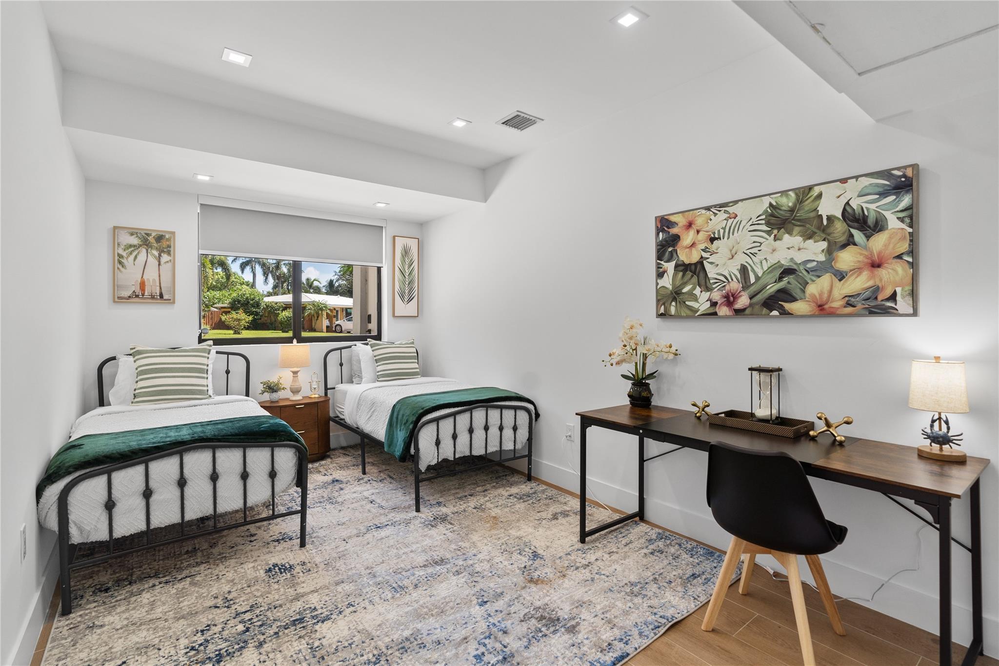 1561 SW 23rd Ave Fort Lauderdale, FL 33312